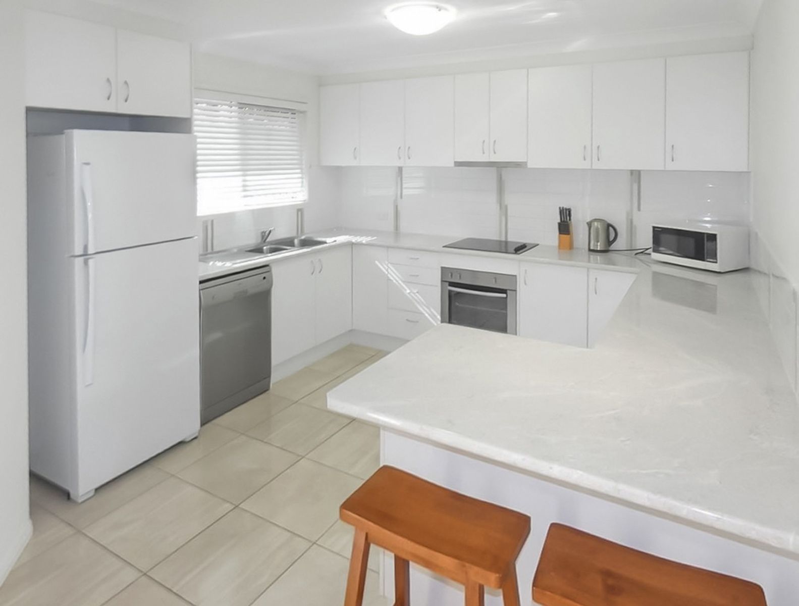 2 12 HEENEY STREET, CHINCHILLA QLD 4413 - Image 4