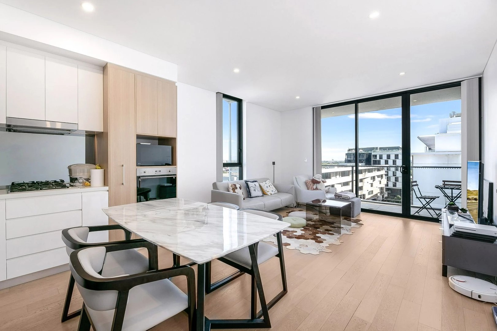 605 12 PAUL STREET, ZETLAND NSW 2017 - Image 2