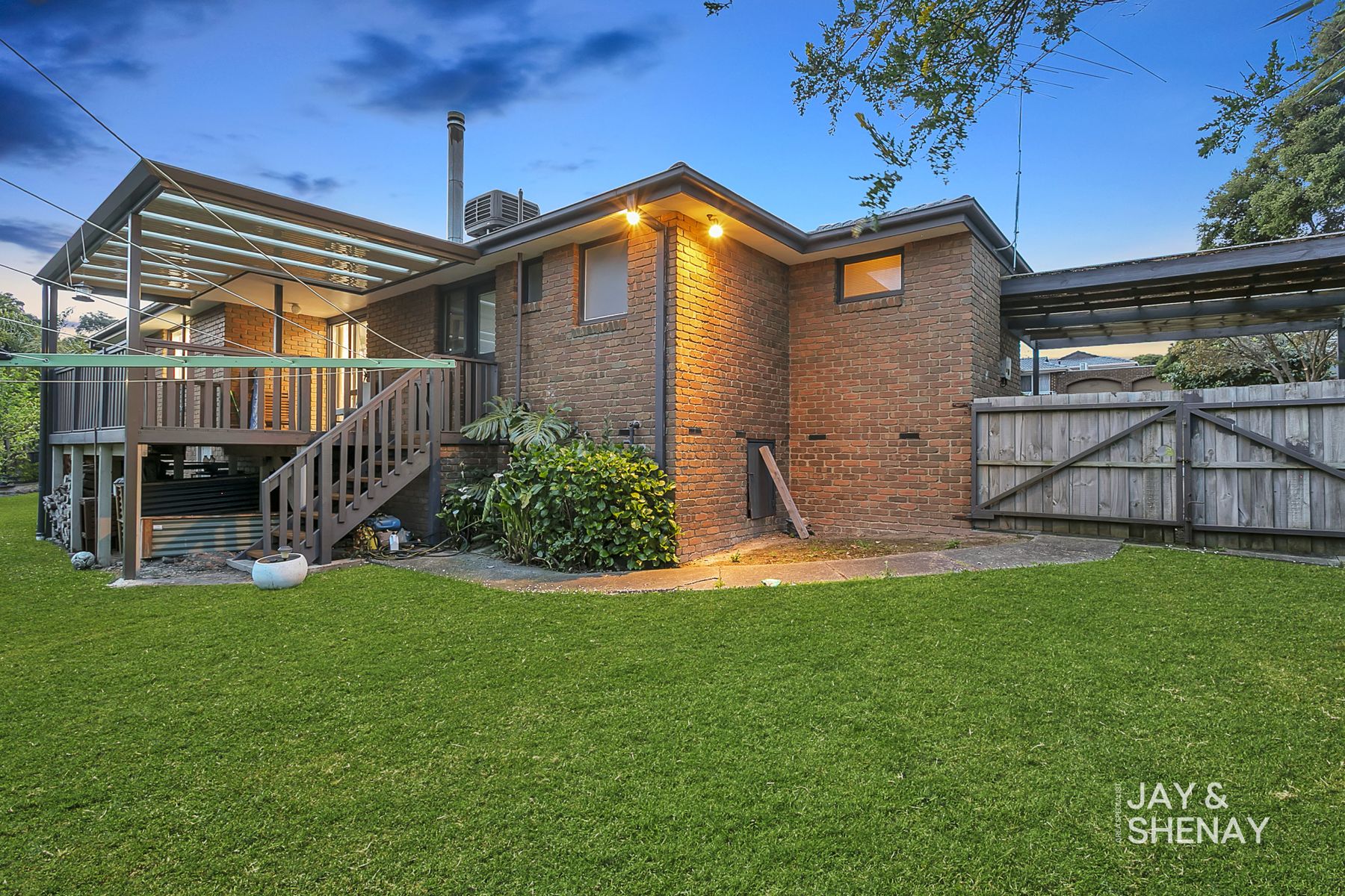 13 WILLIAM PERRY CLOSE, Endeavour Hills VIC 3802 - Image 8