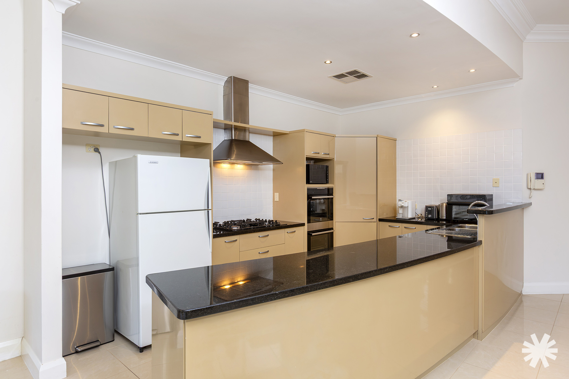 50 Comer Street, Como, WA 6152 - Image 10