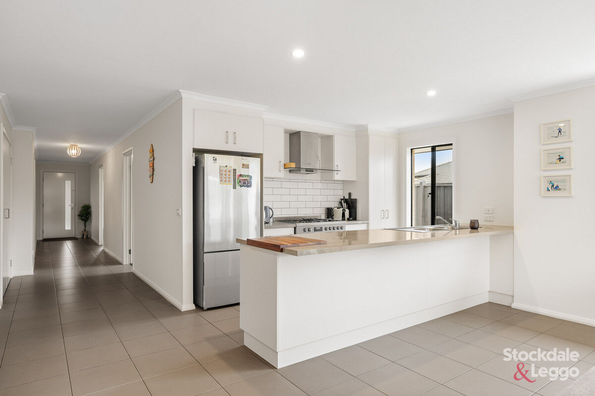 7 Currawong Close, Cowes, VIC 3922 - Image 9