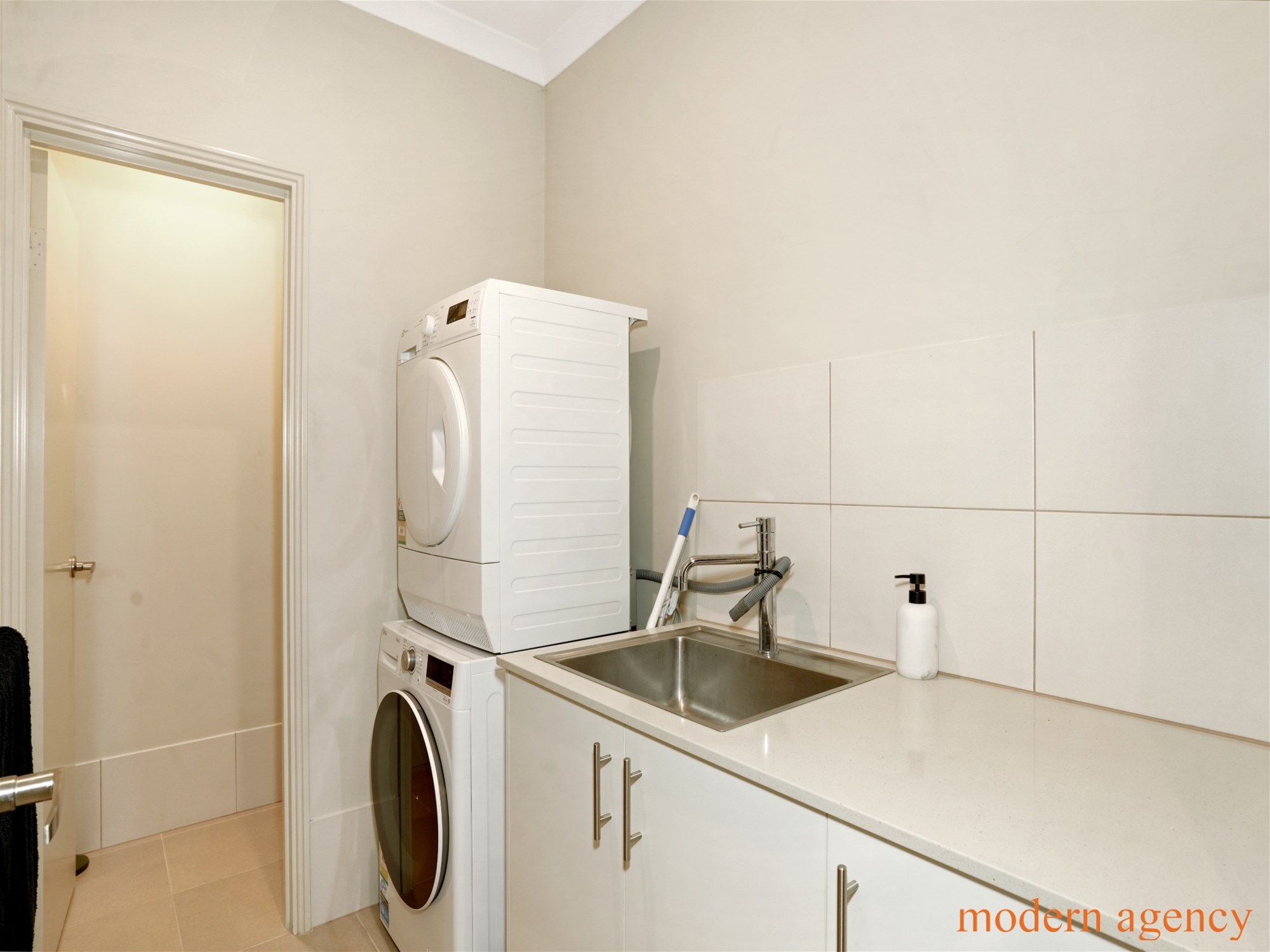 254 Millhouse Road, Aveley, WA 6069 - Image 8