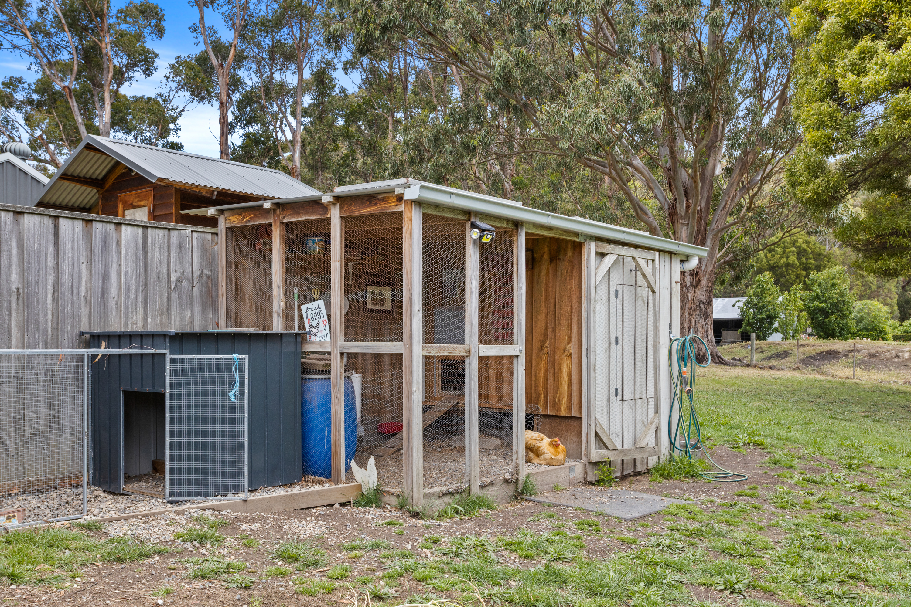 5-bedroom house at HONEYWOOD COTTAGE 72 PULLENS ROAD, WOODBRIDGE TAS 7162, Kingborough, Tasmania