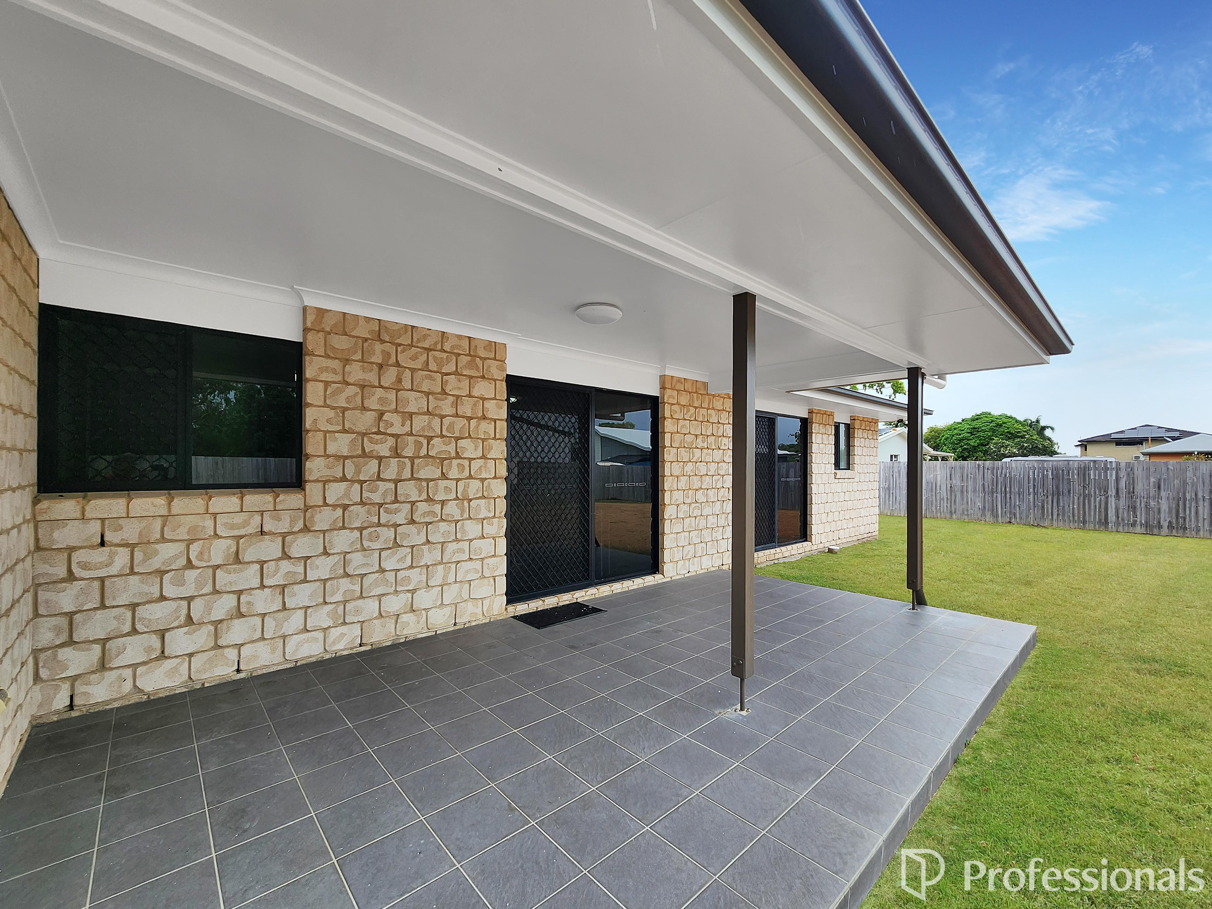 15 WATTLE CRESCENT, Bowen QLD 4805 - Image 9