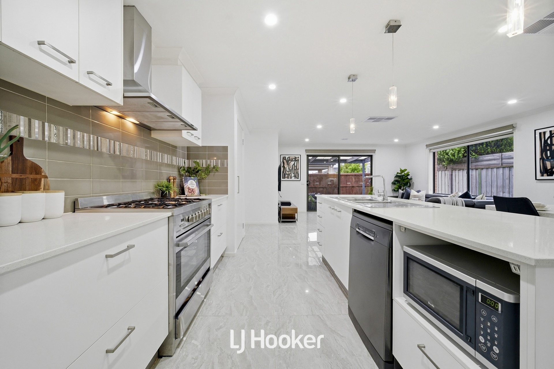 84 GLENELG STREET, Clyde North VIC 3978 - Image 9