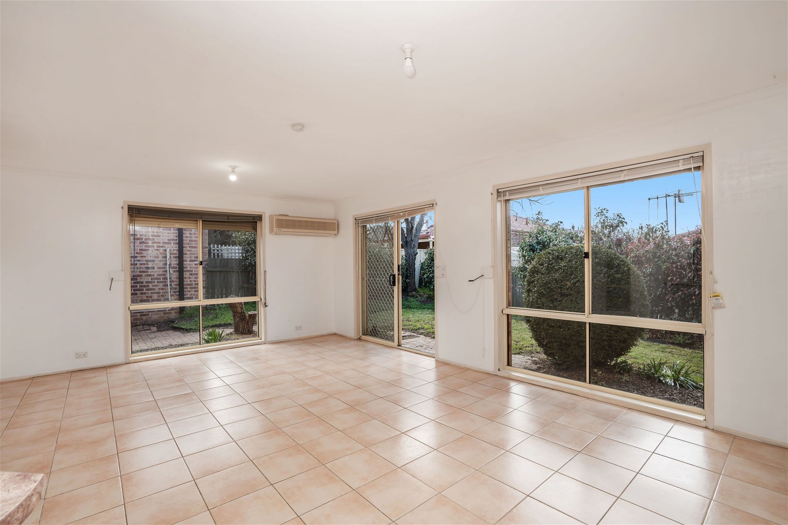 17 NEWLOP STREET, Ngunnawal ACT 2913 - Image 4