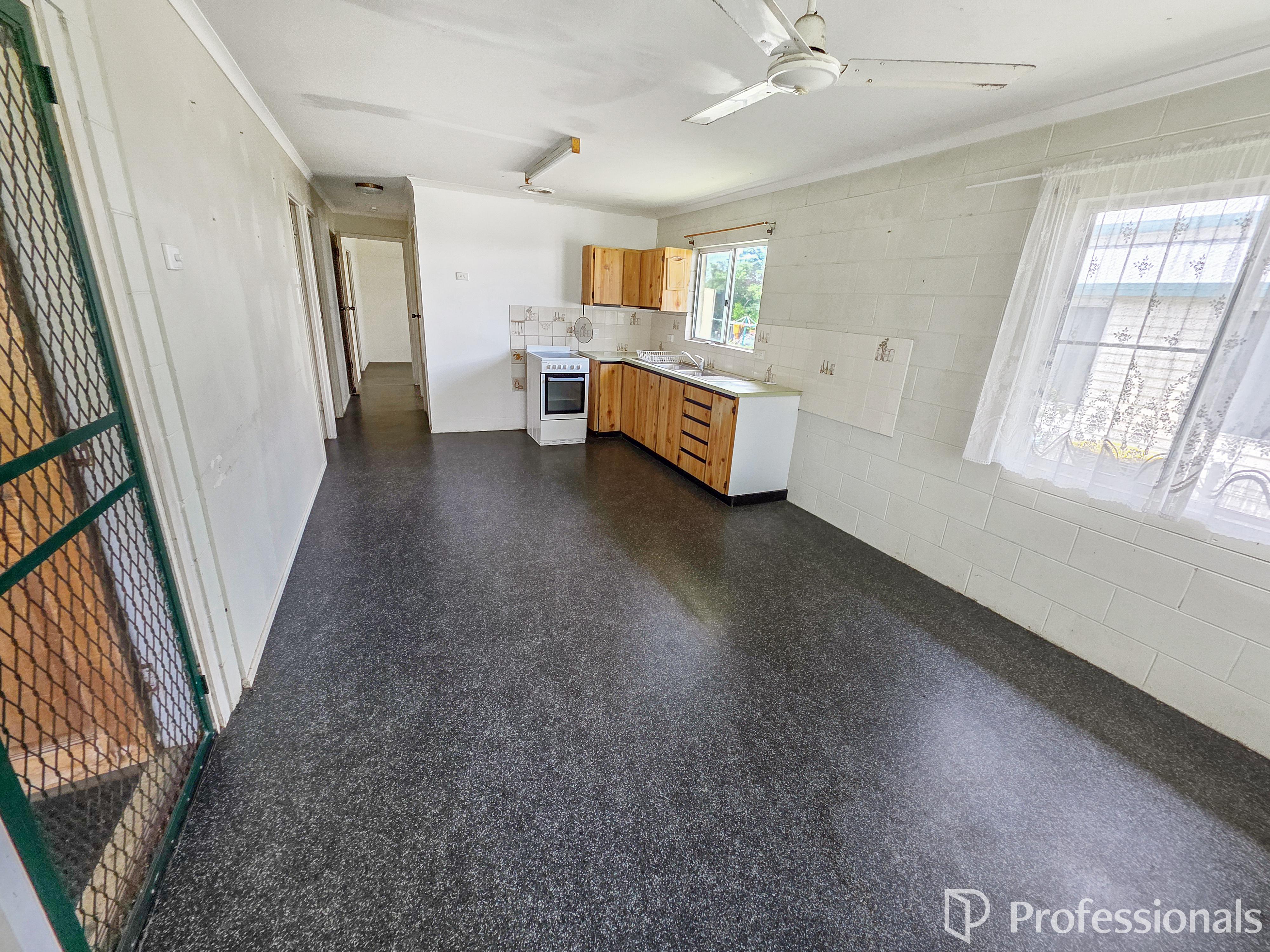 86 Williams Street, Bowen, QLD 4805 - Image 5