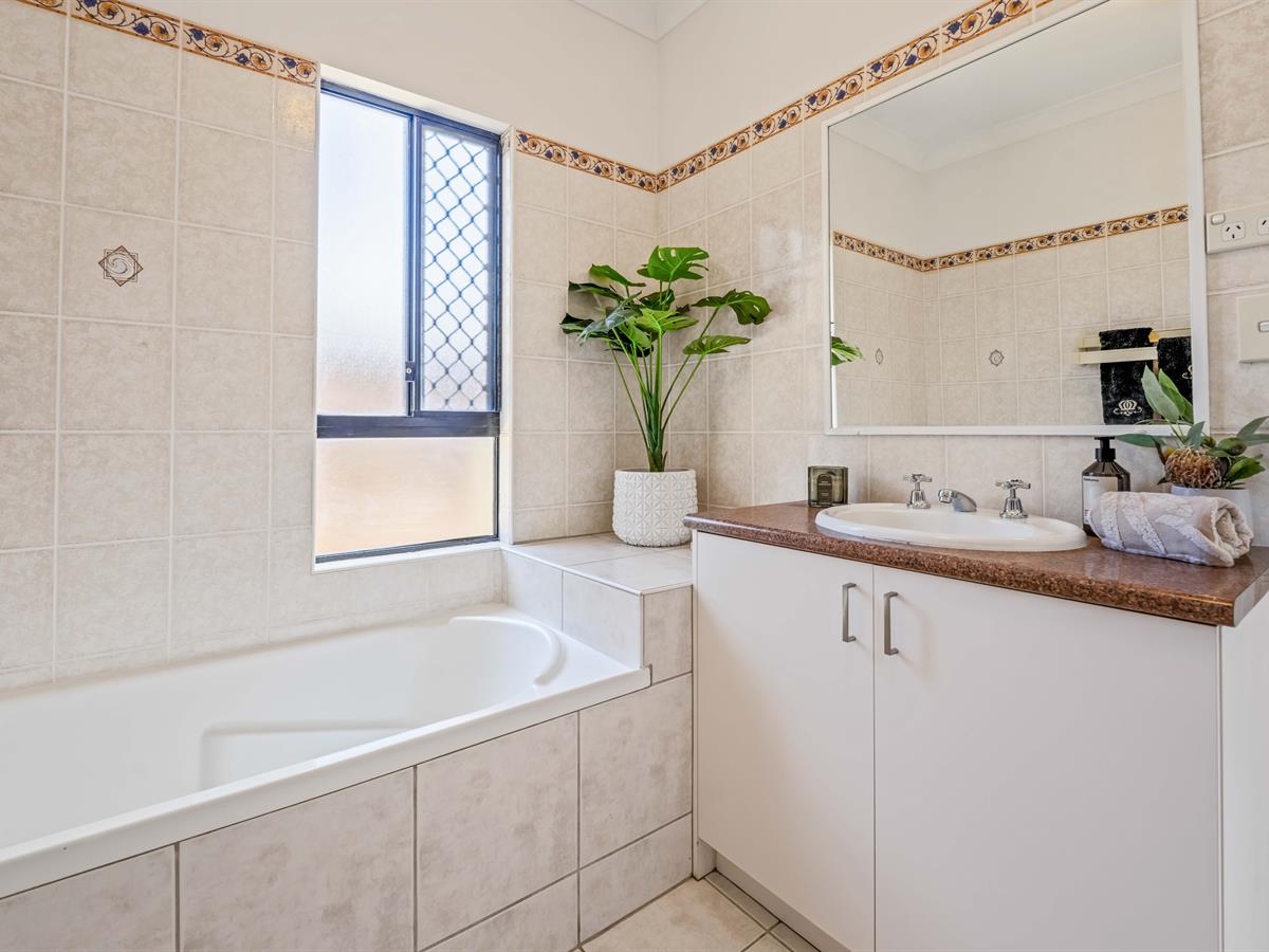 4-bedroom house at 44 Wills Street, Brinsmead, QLD 4870, Cairns, Queensland