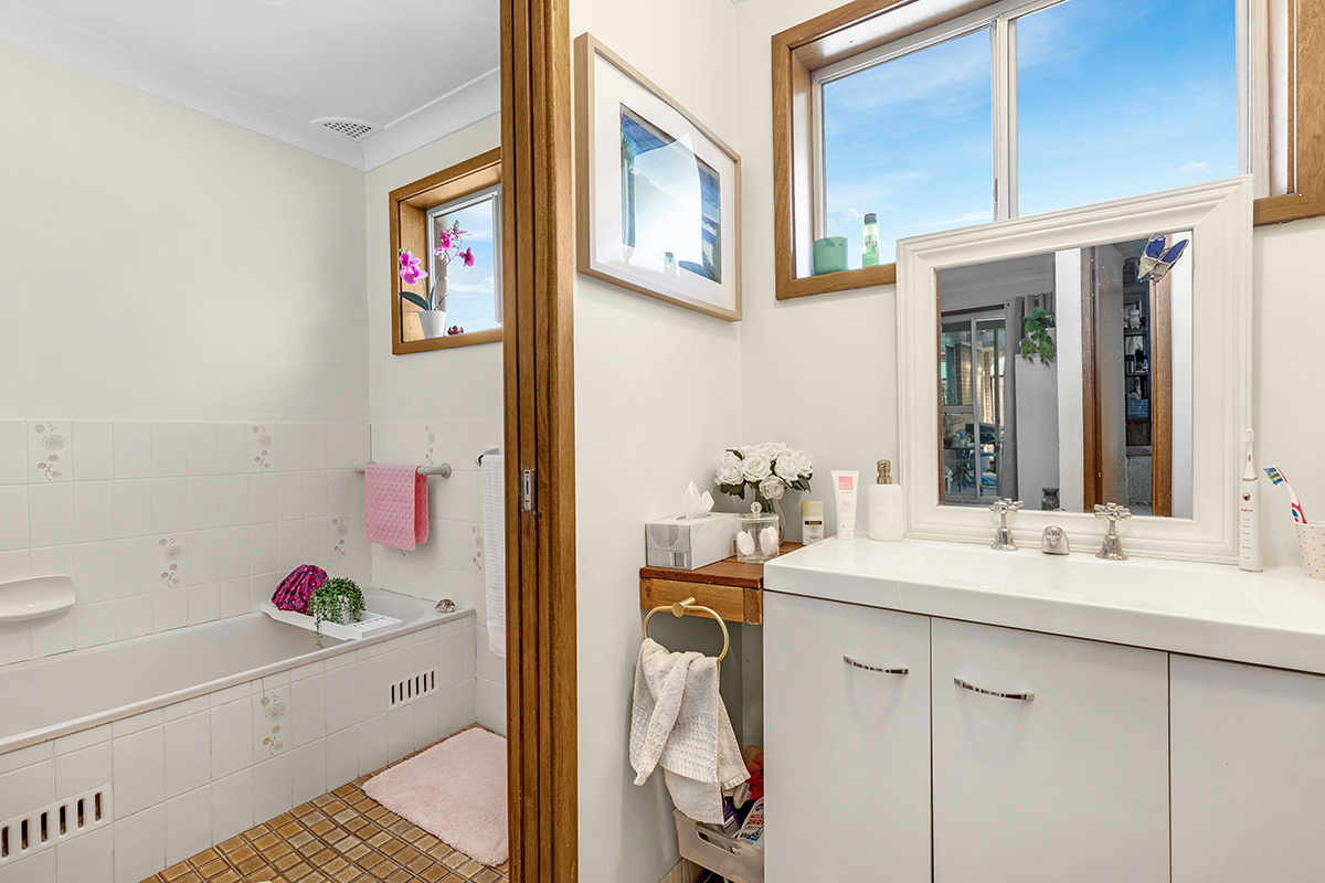 3-bedroom house at 91 Fairfax Road, Warners Bay, NSW 2282, Lake Macquarie, New South Wales