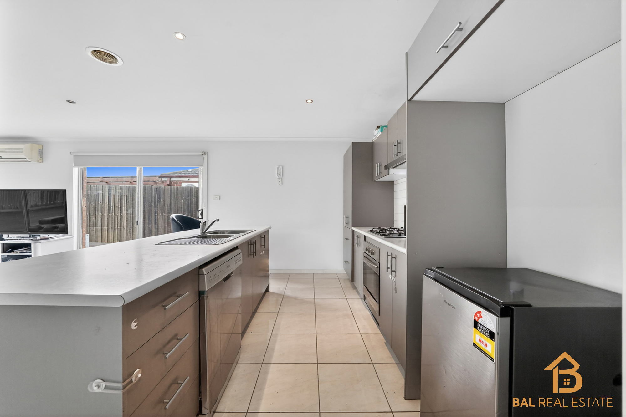 22 GASCOYNE WAY, Truganina VIC 3029 - Image 5