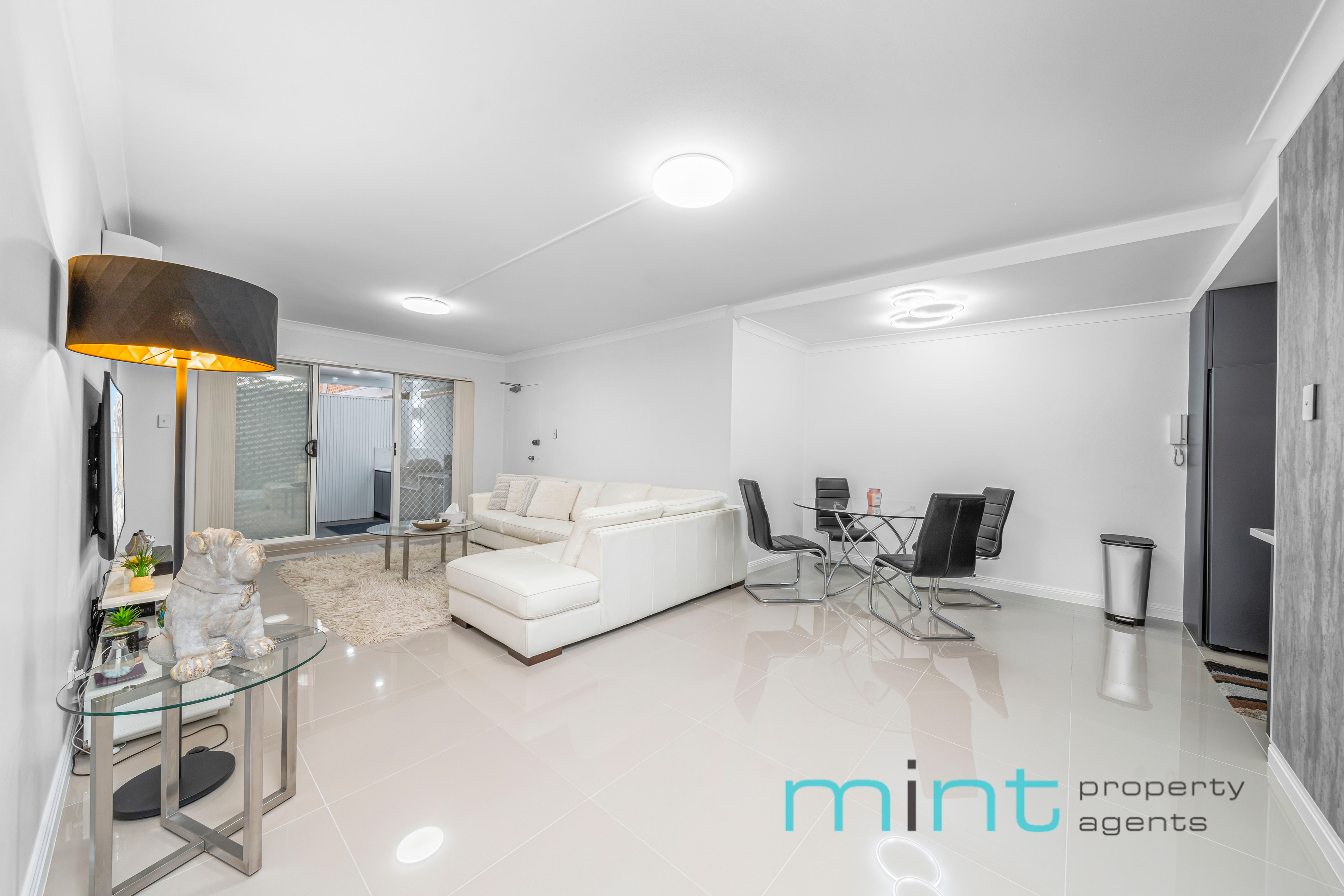 5 77 MEREDITH STREET, BANKSTOWN NSW 2200 - Image 5