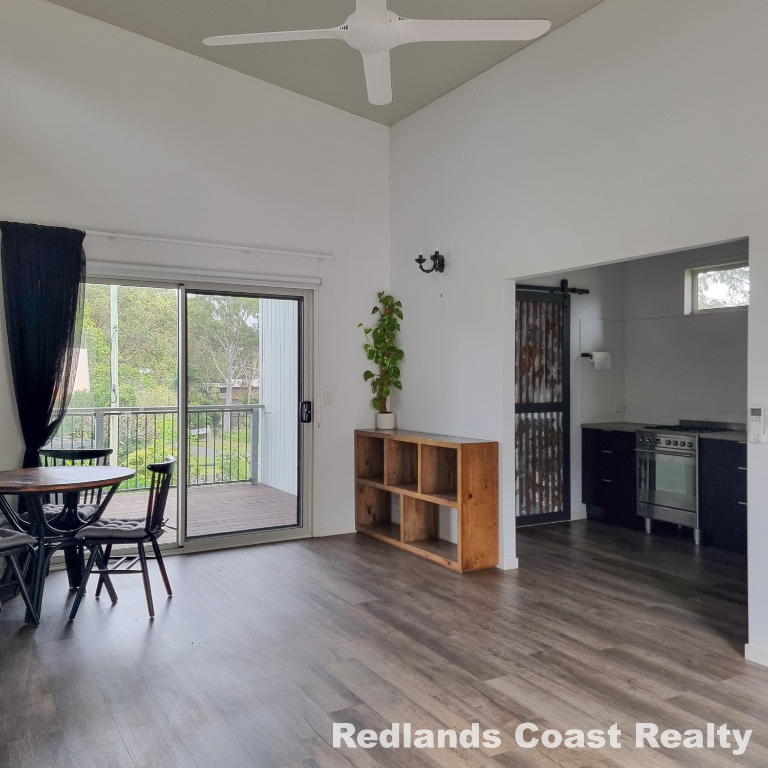 2 MELALEUCA DRIVE, Lamb Island QLD 4184 - Image 8