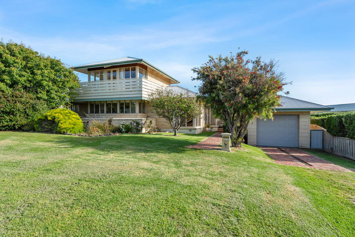 3-bedroom house at 1/7 Regent, Port Fairy, Vic, 3284, Moyne, Victoria