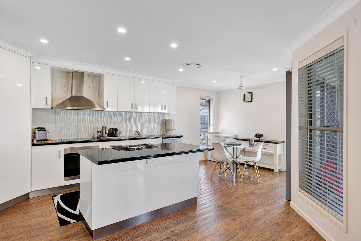 5 MARK AVENUE, Toogoom QLD 4655 - Image 3