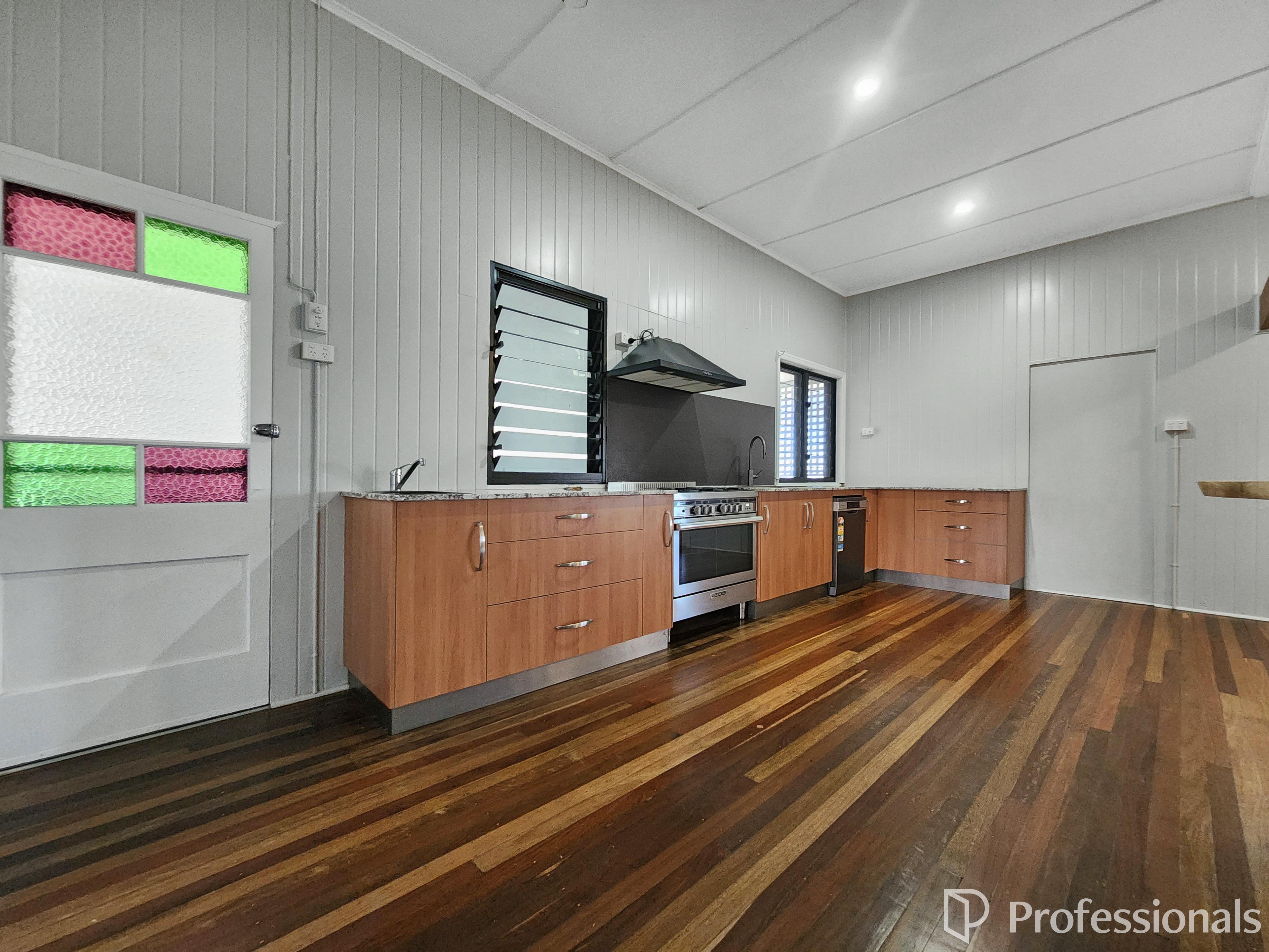 18 Hay Street, Bowen, QLD 4805 - Image 6