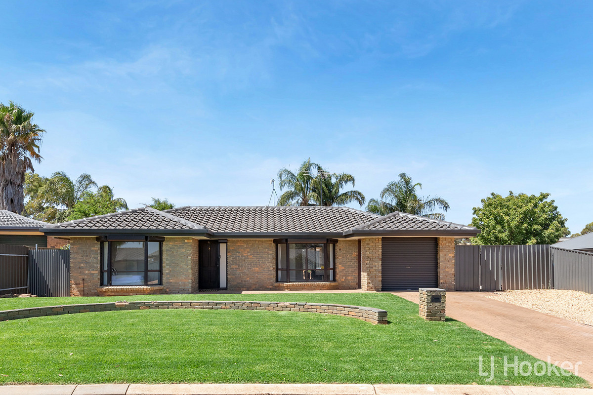41 Gooronga Drive, Craigmore, SA 5114 - Image 1