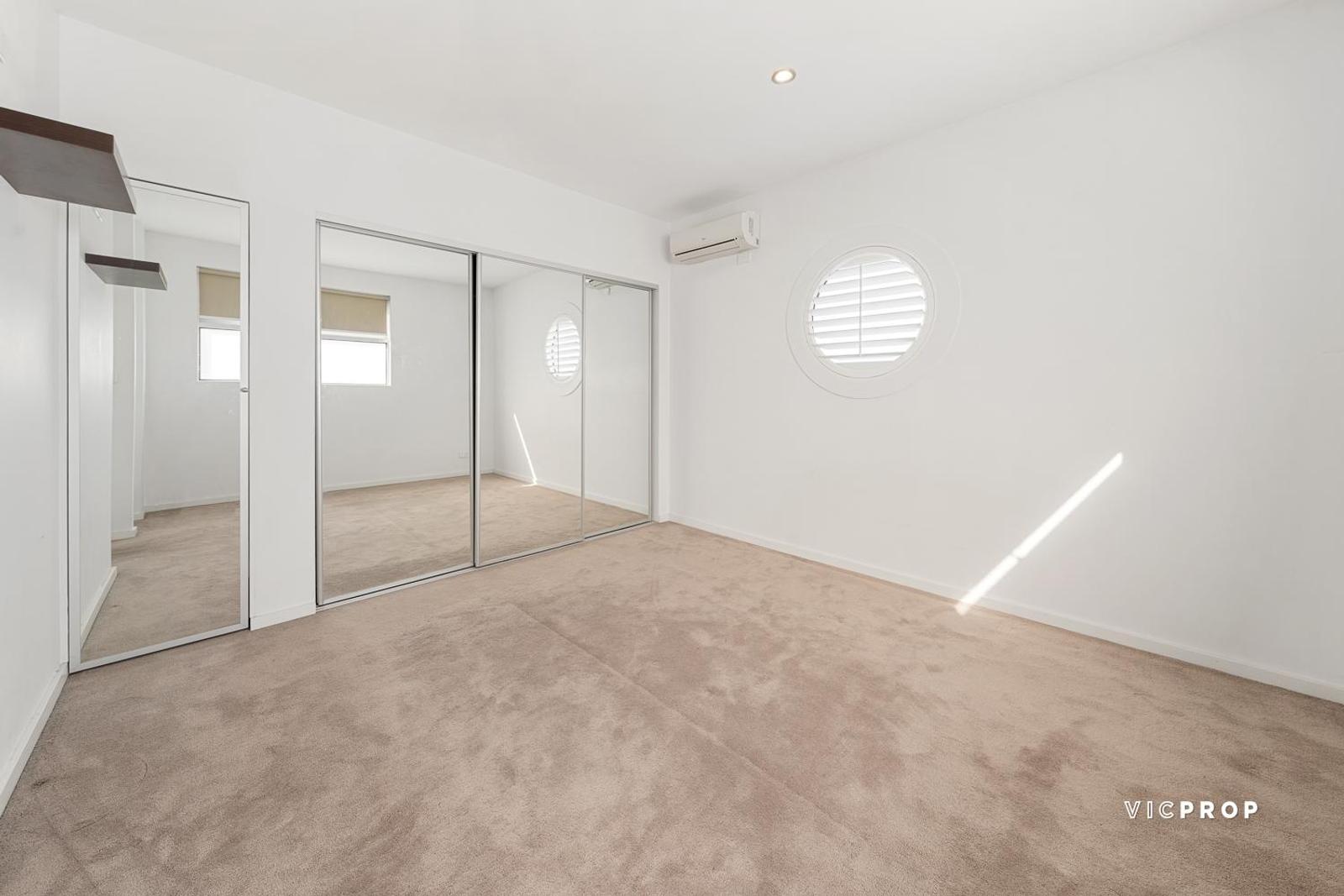 2/28 Millers Road, Brooklyn, VIC 3012 - Image 4