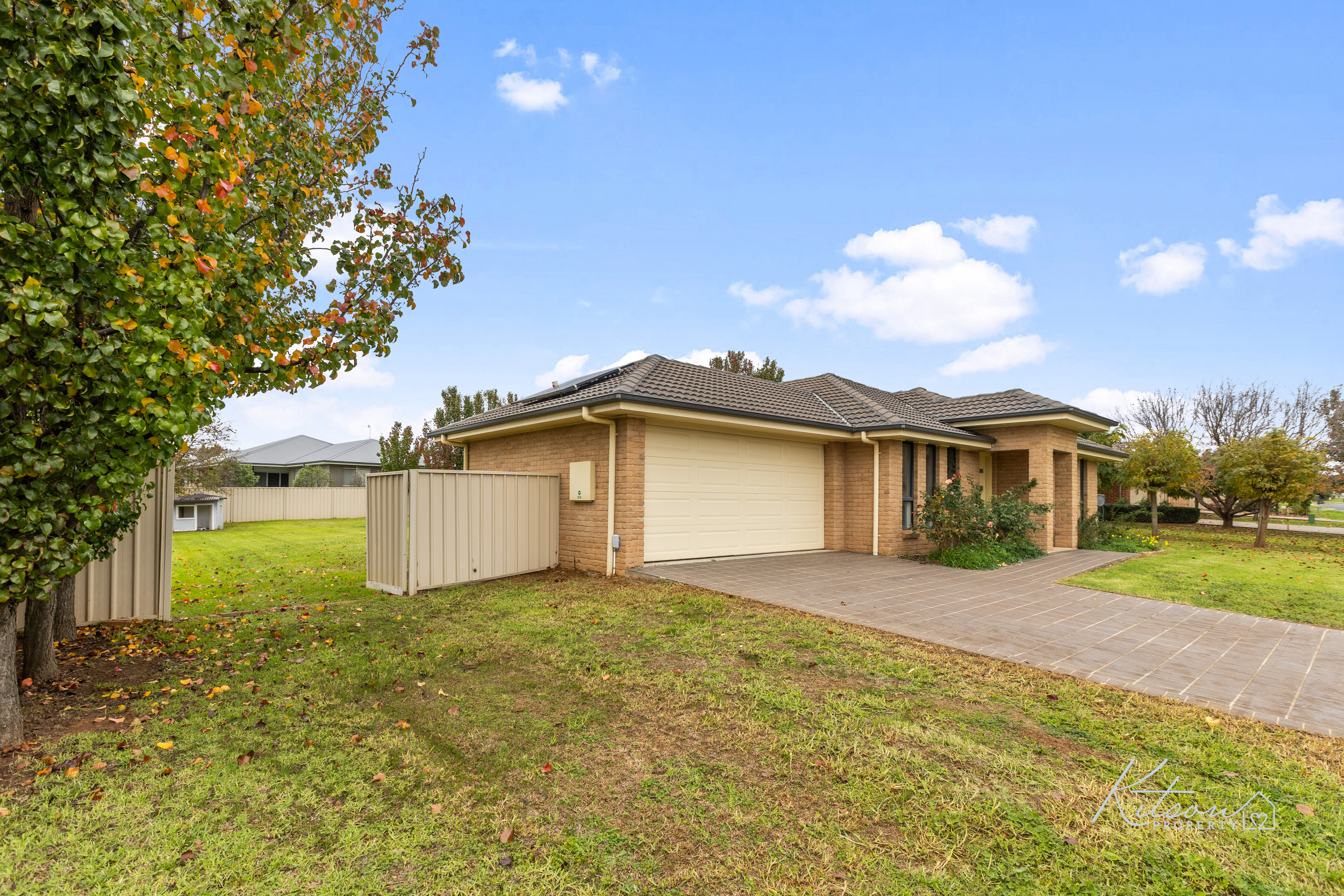 35 Loughan Road, Junee, NSW 2663 - Image 2