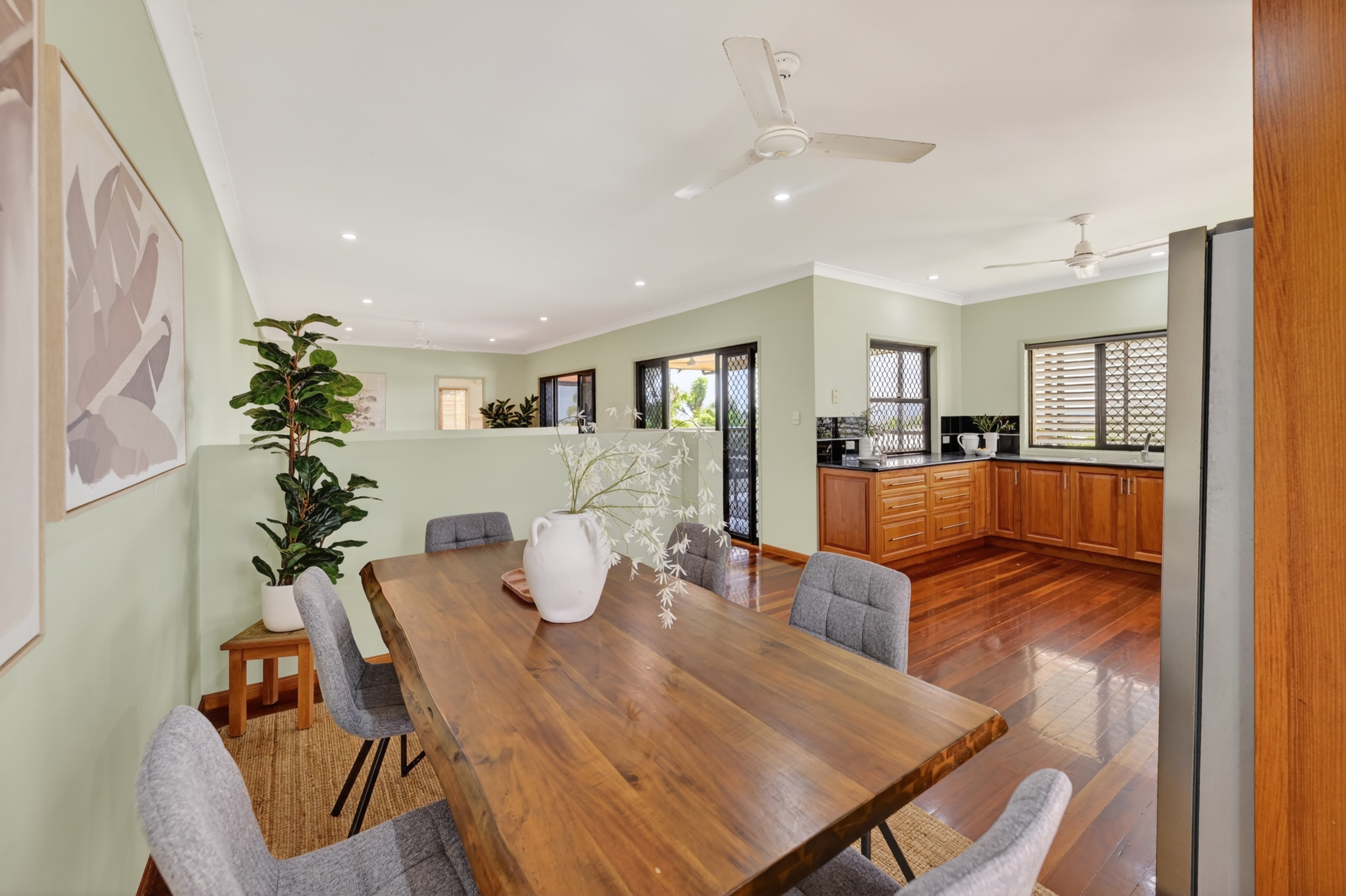 19 NETTLETON STREET, Mount Louisa QLD 4814 - Image 6