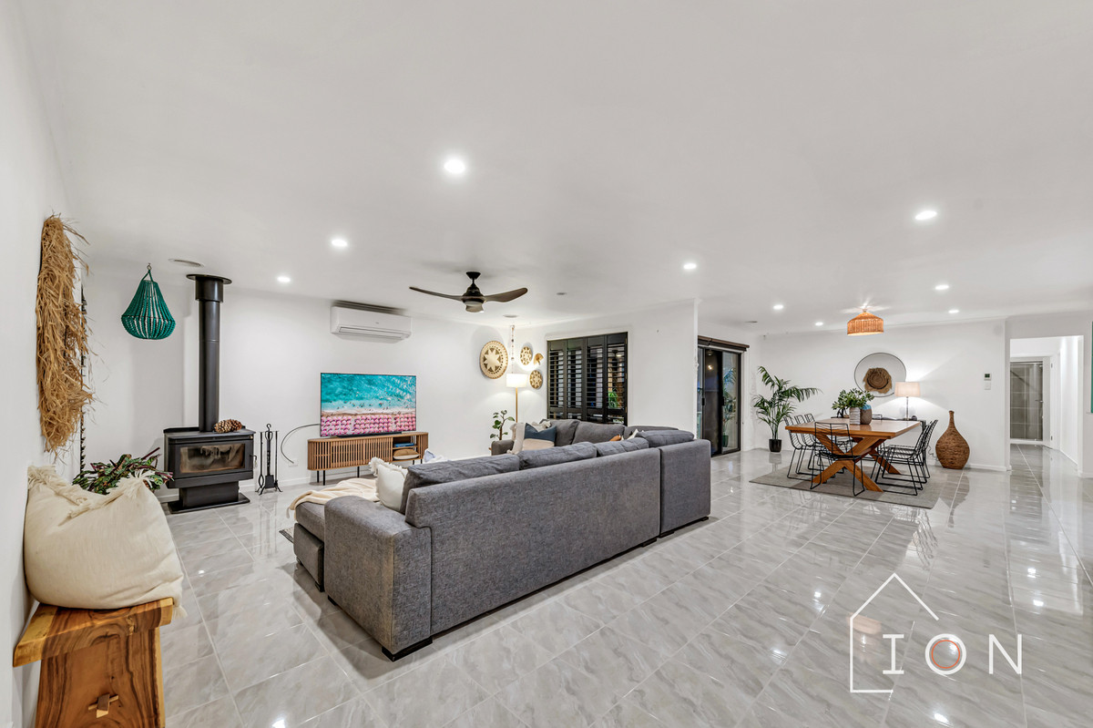 2 FERNDOWN DRIVE, Cranbourne VIC 3977 - Image 7