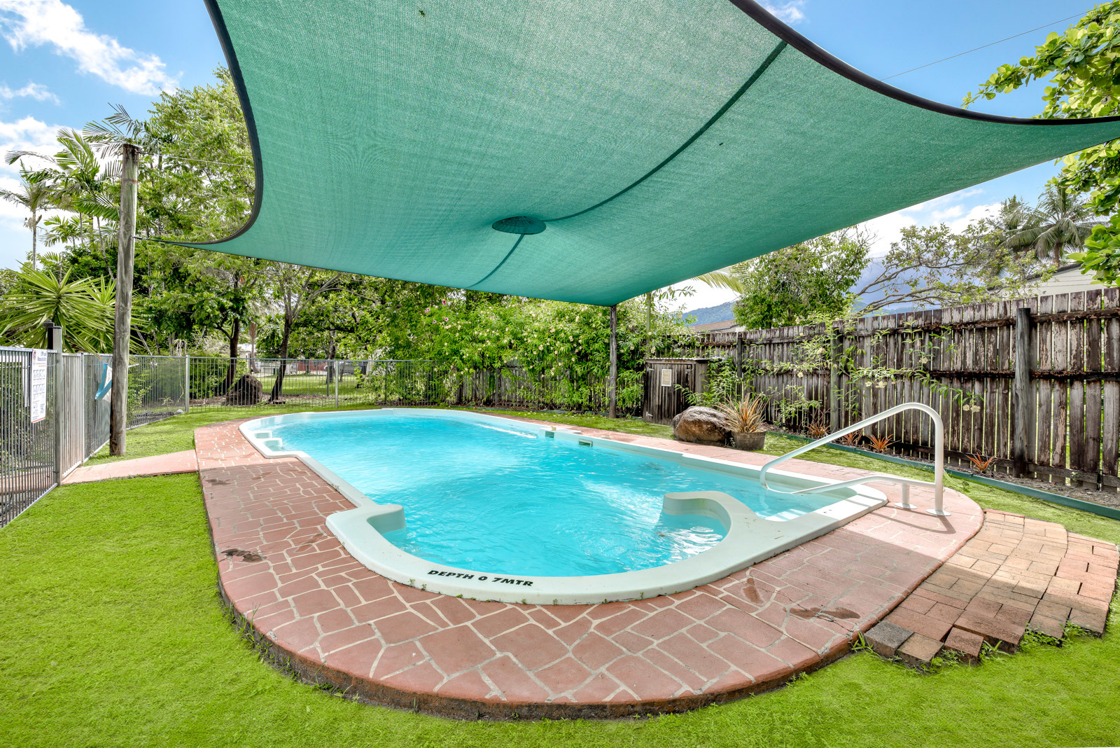 6/9 Vivian Close, Westcourt, QLD 4870 - Image 9