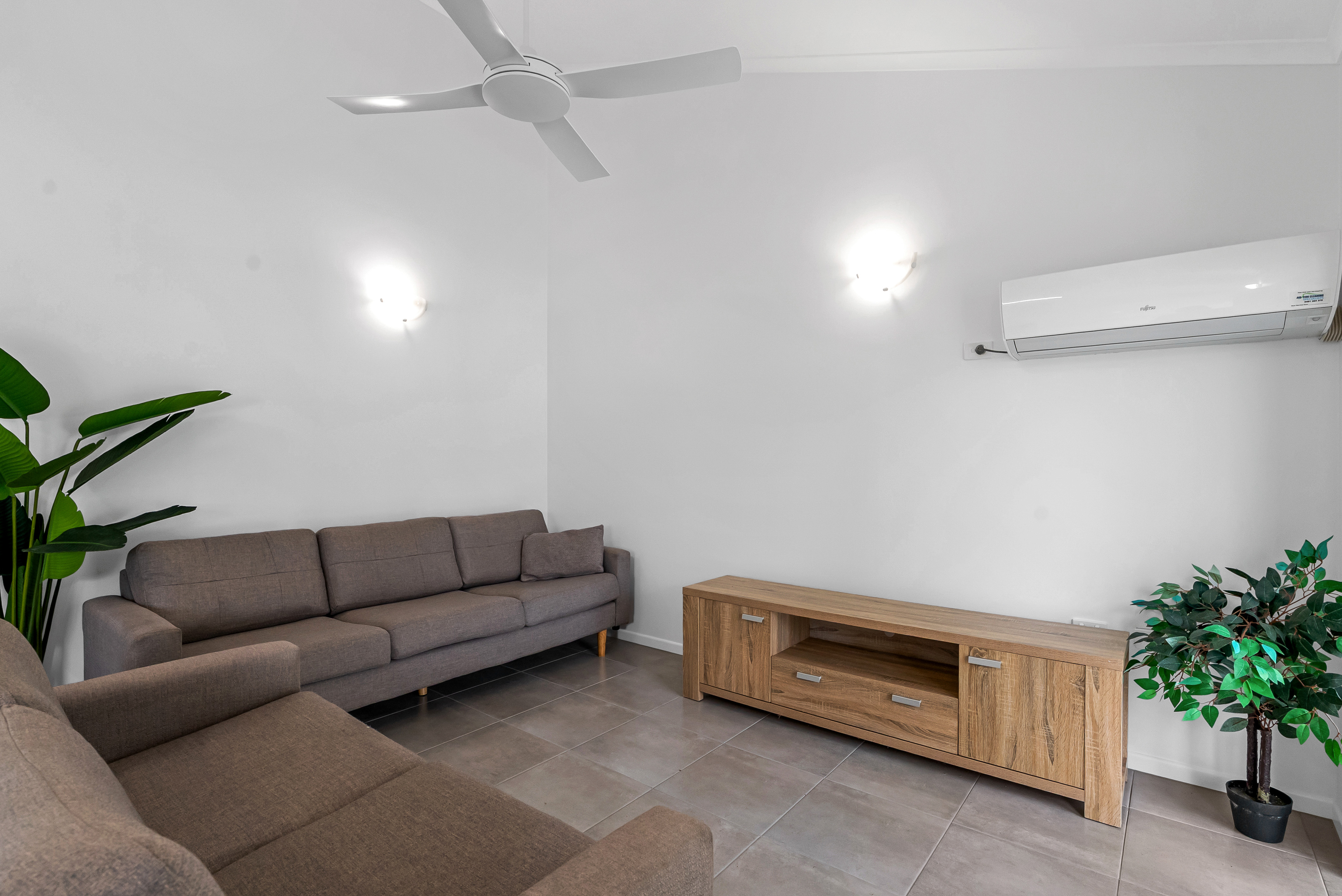 4/18-20 Rose Street, Westcourt, QLD 4870 - Image 7