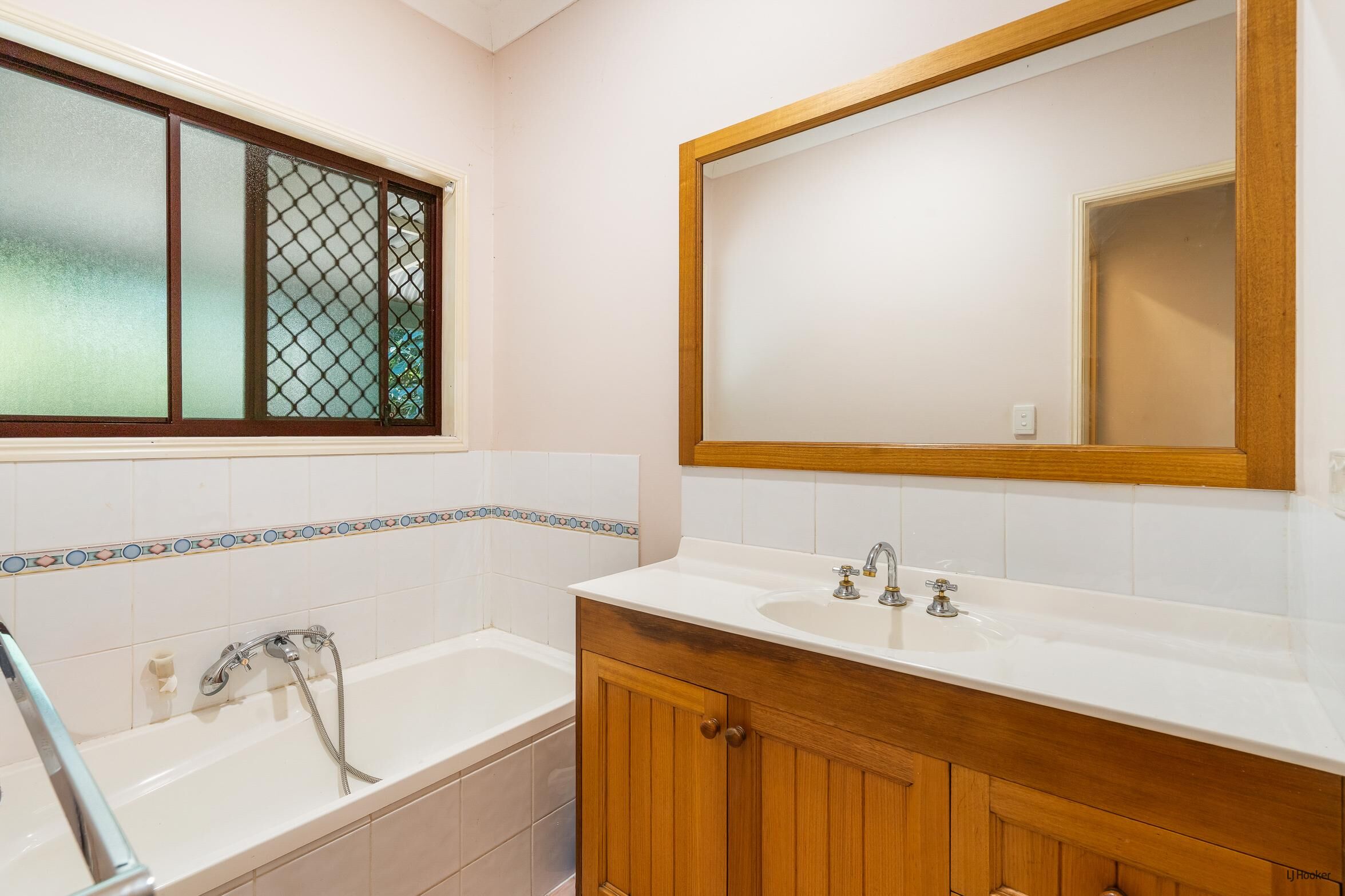 4-bedroom house at 11 KOOMBAHLA DRIVE, Tallebudgera QLD 4228, Gold Coast, Queensland
