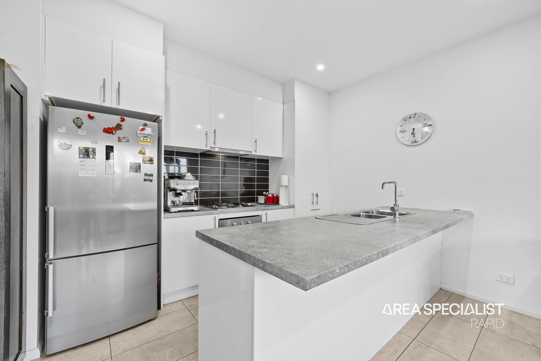 UNIT 5 14-15 HAZELMERE AVENUE, Cranbourne West VIC 3977 - Image 2