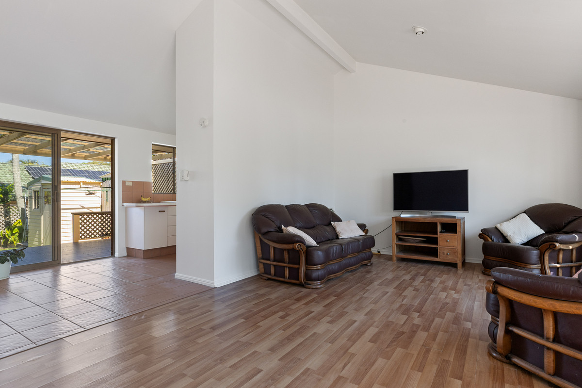 1/2 Hazelwood Close, Suffolk Park, NSW 2481 - Image 5