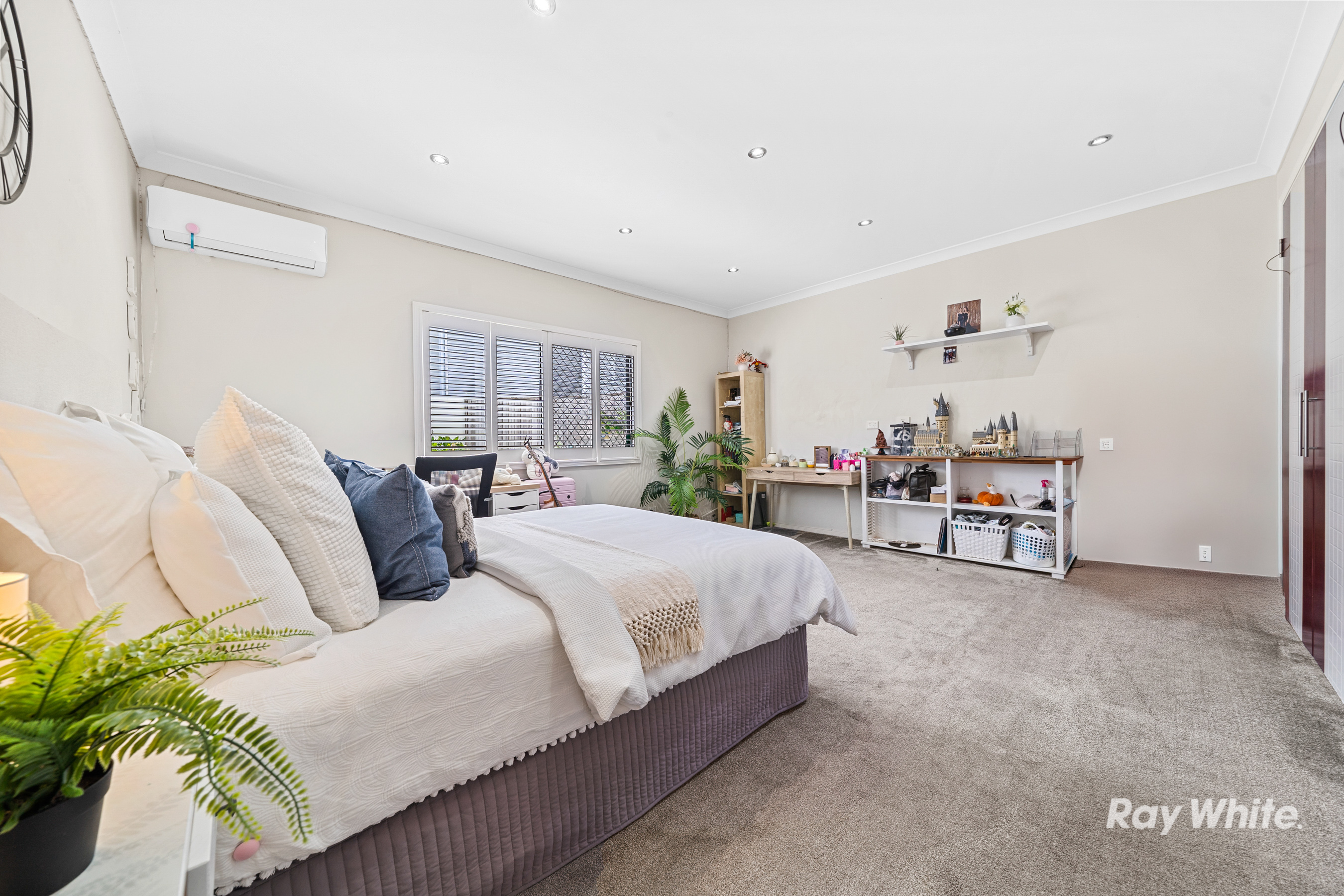 5-bedroom house at 17 Holyoake Drive, Daisy Hill, QLD 4127, Logan, Queensland