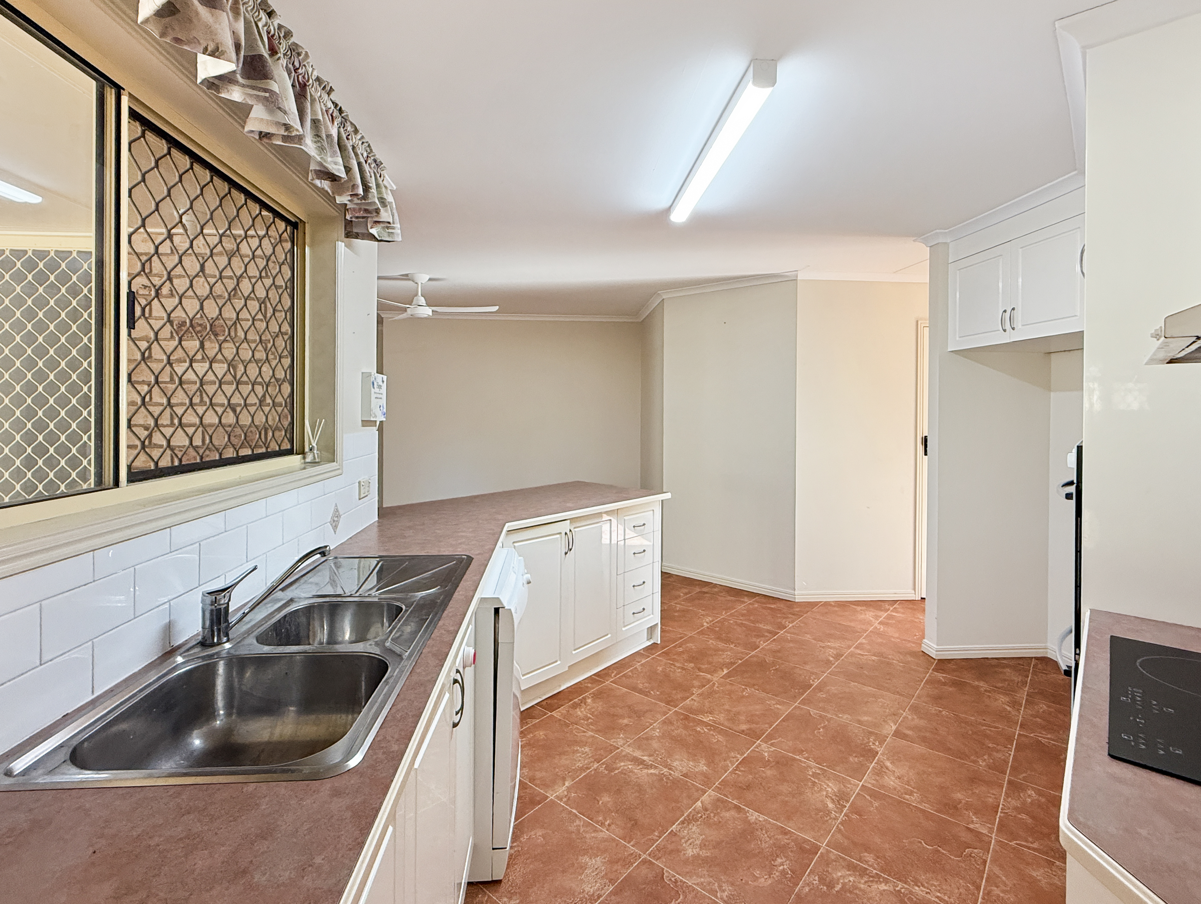 11 Saint Joseph Drive, Urraween QLD 4655 - Image 7