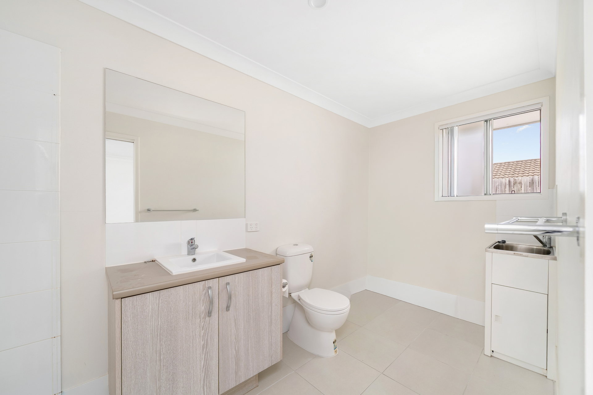 5-bedroom unit at 1 & 2/86 Tempest Circuit, Redbank Plains, Qld, 4301, Ipswich, Queensland
