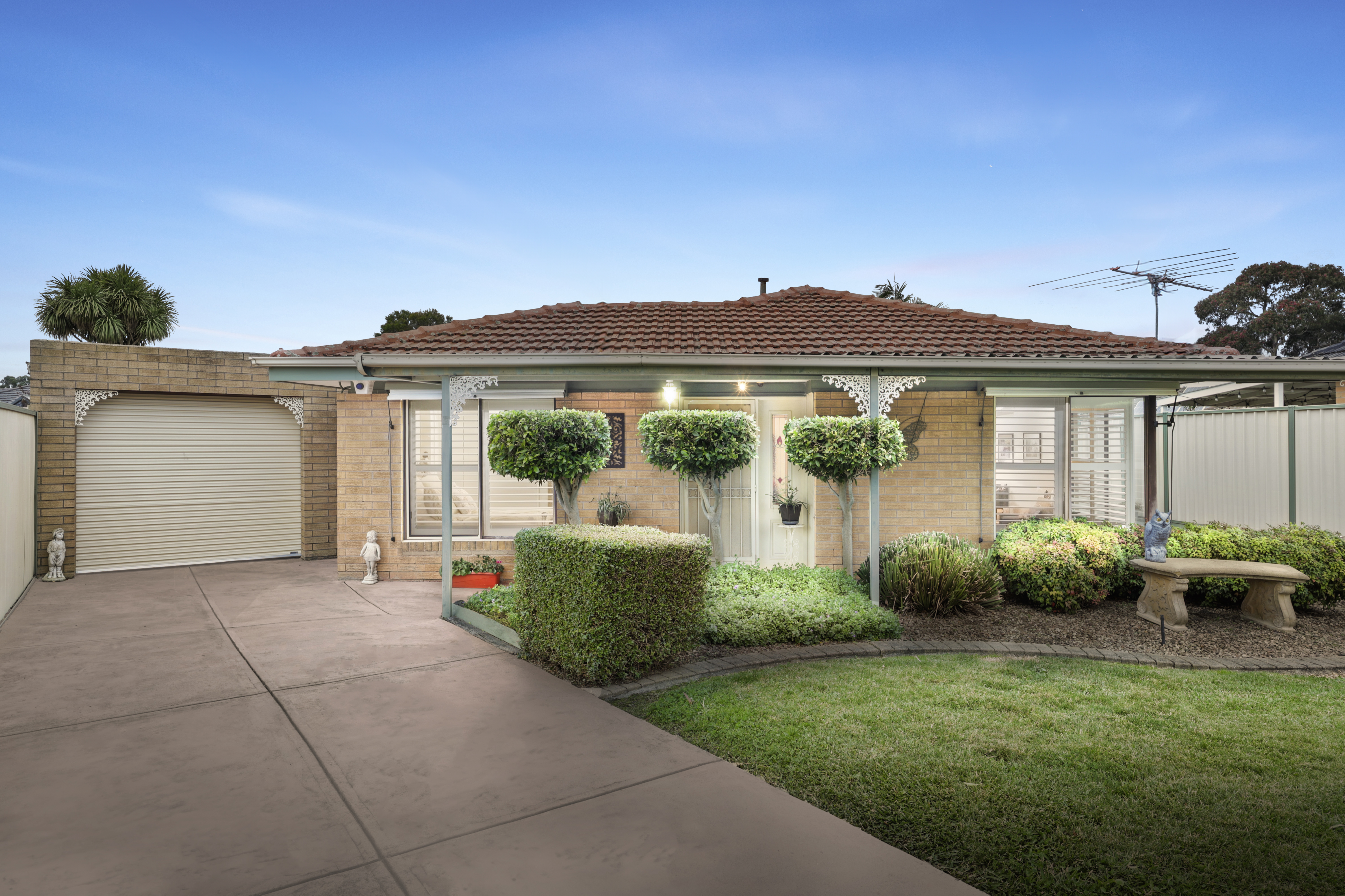 8 EVE COURT, Craigieburn VIC 3064 - Image 2