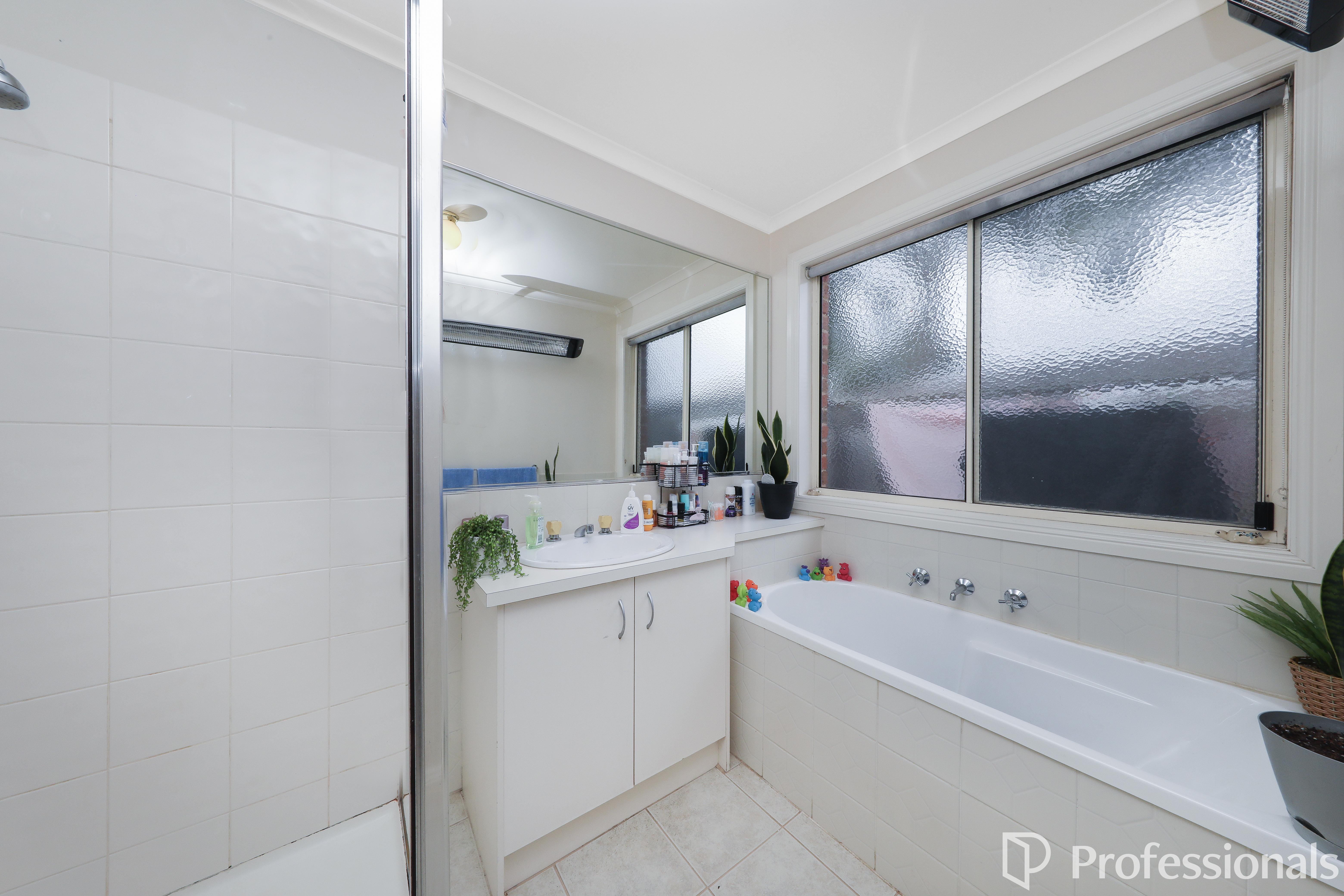 20 PHILLIP STREET, Melton South VIC 3338 - Image 7