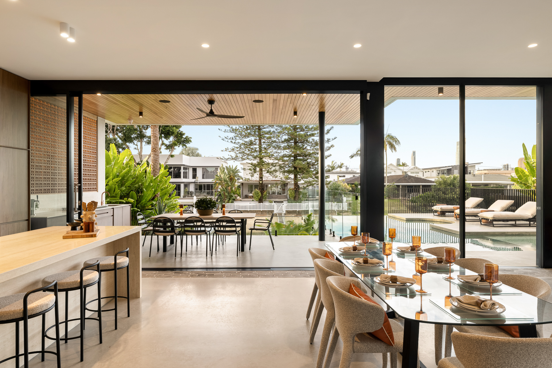 5 MONTE VISTA COURT, Broadbeach Waters QLD 4218 - Image 3