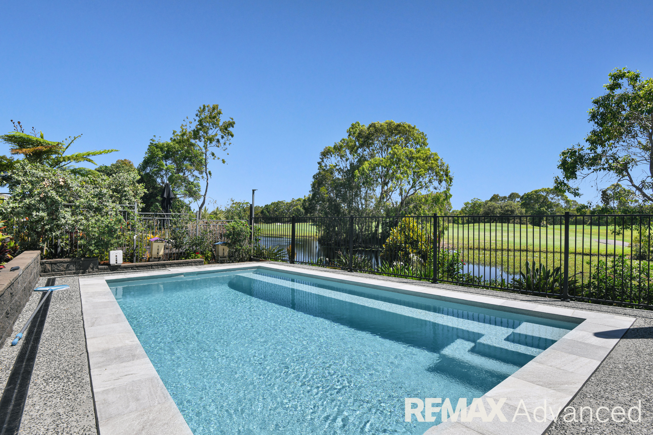 10 FOXTAIL CRESCENT, Banksia Beach QLD 4507 - Image 3