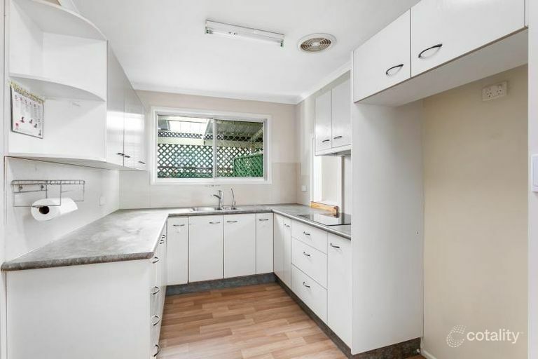 11 LEONARD STREET, Margate QLD 4019 - Image 2