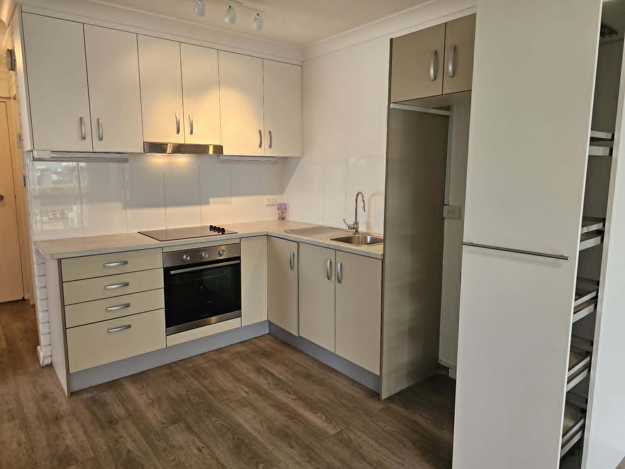 PENINSULA TERRACE 1 5 SYDNEY STREET, REDCLIFFE QLD 4020 - Image 2