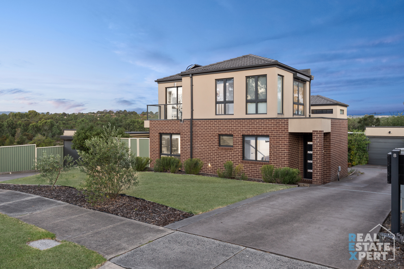 1/8 Moore Road, Hallam, VIC 3803 - Image 2