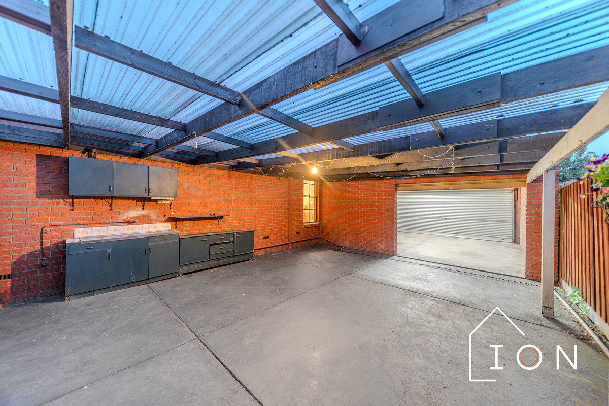 3-bedroom house at 1 MURNDAL COURT, Berwick VIC 3806, Casey, Victoria