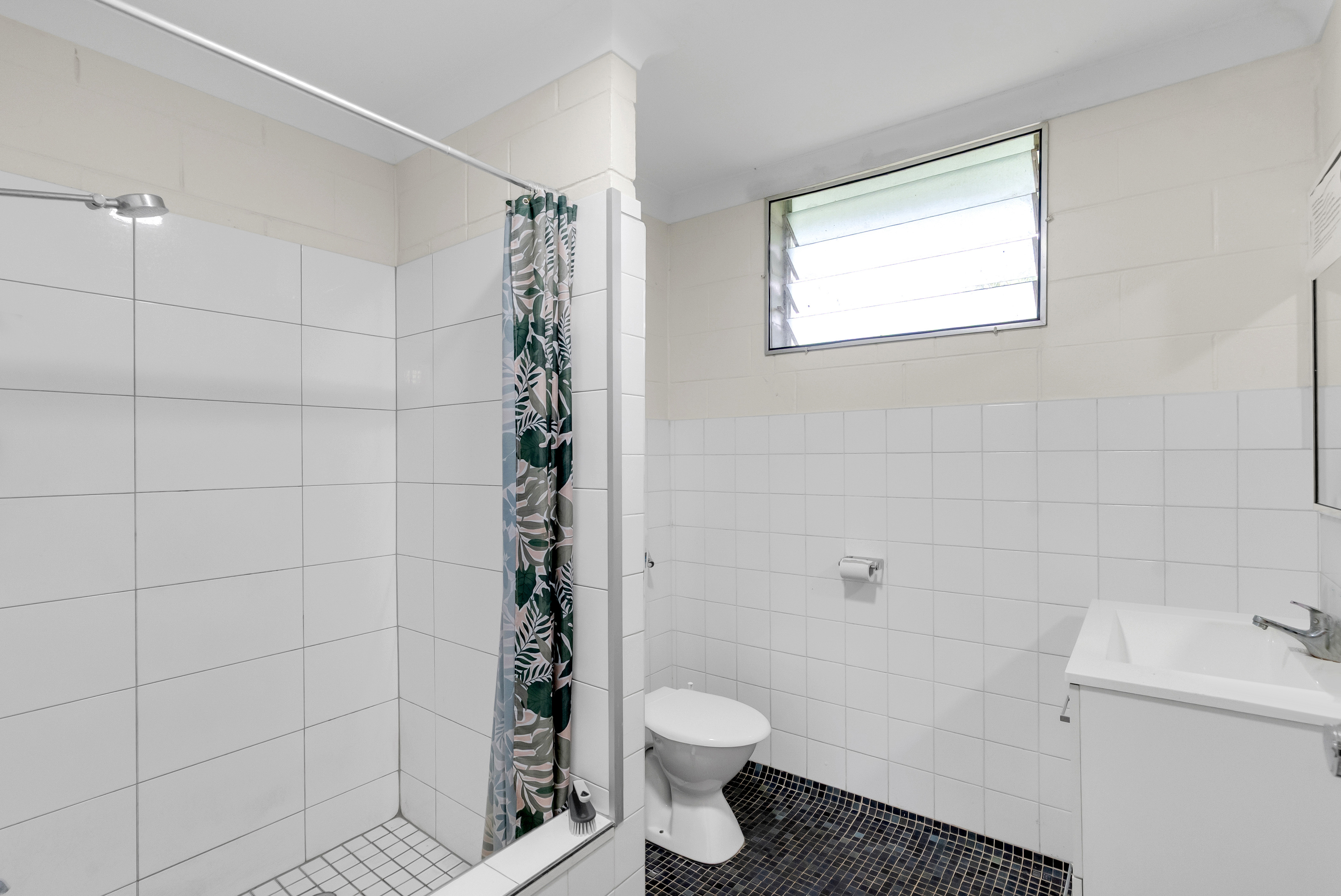 2 199 MCLEOD STREET, CAIRNS NORTH QLD 4870 - Image 8