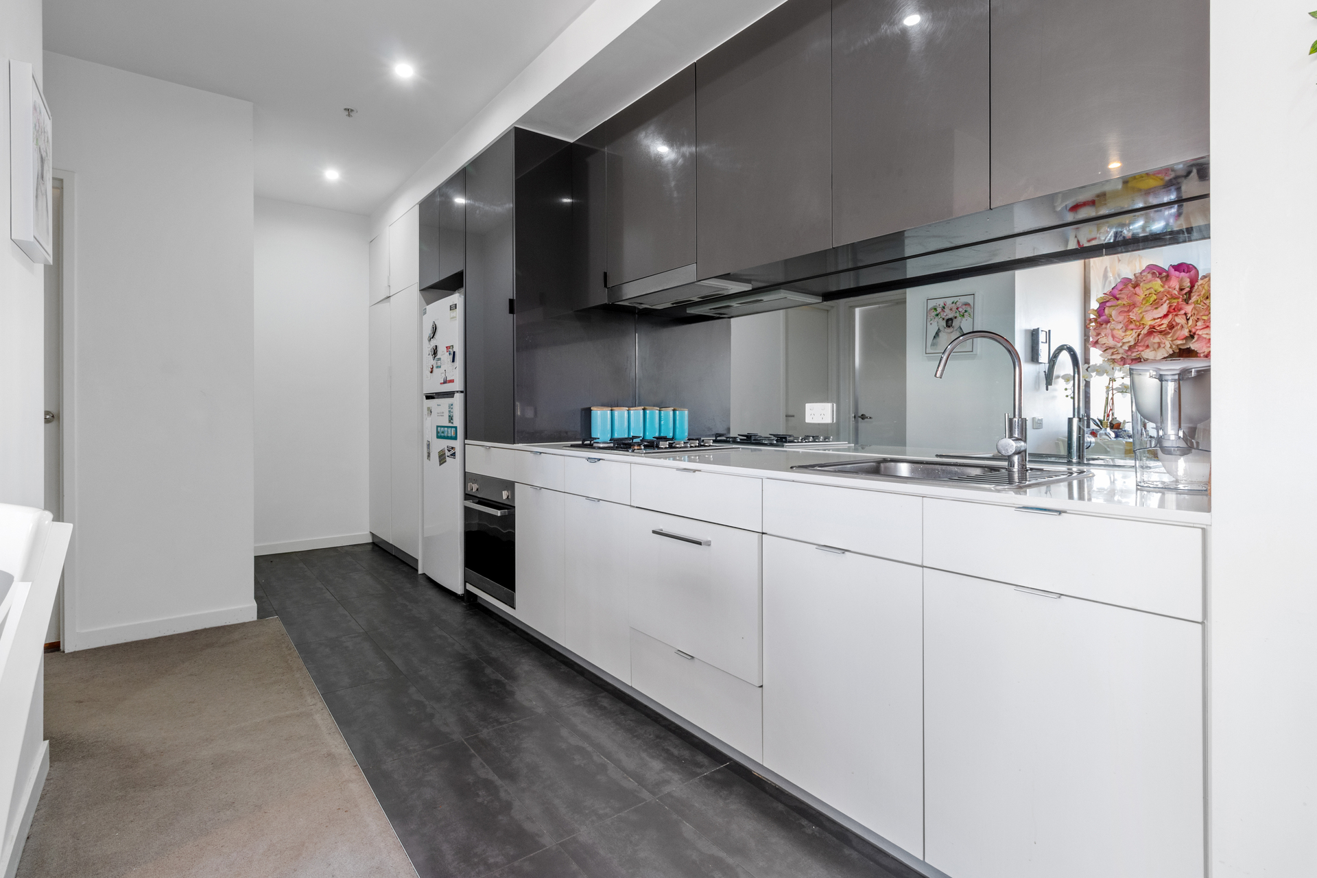307/18 Queen Street, Blackburn, VIC 3130 - Image 2