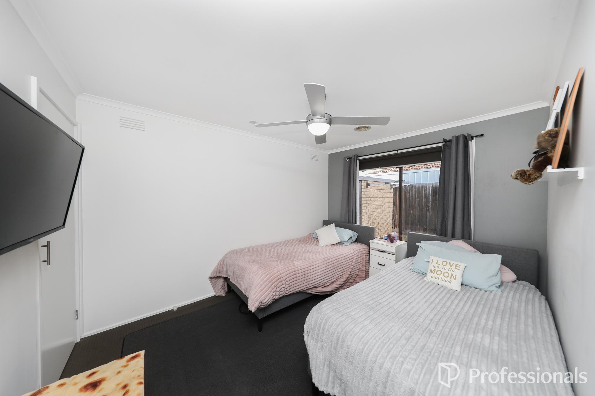 4 8 RESERVE RD WEROAD, MELTON VIC 3337 - Image 9