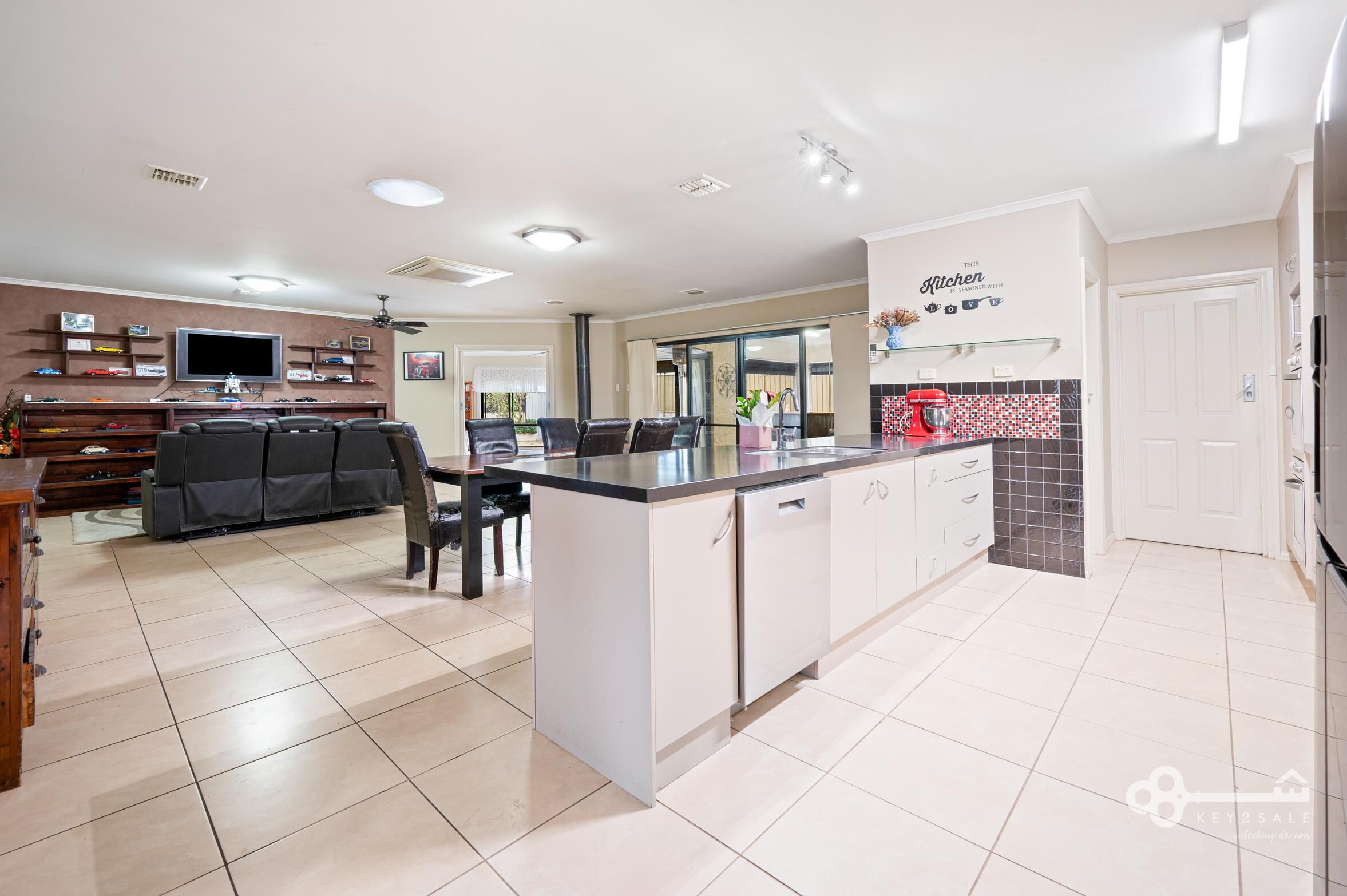 5-bedroom house at 9 EMERALD DRIVE, Mount Gambier SA 5290, Mount Gambier, South Australia
