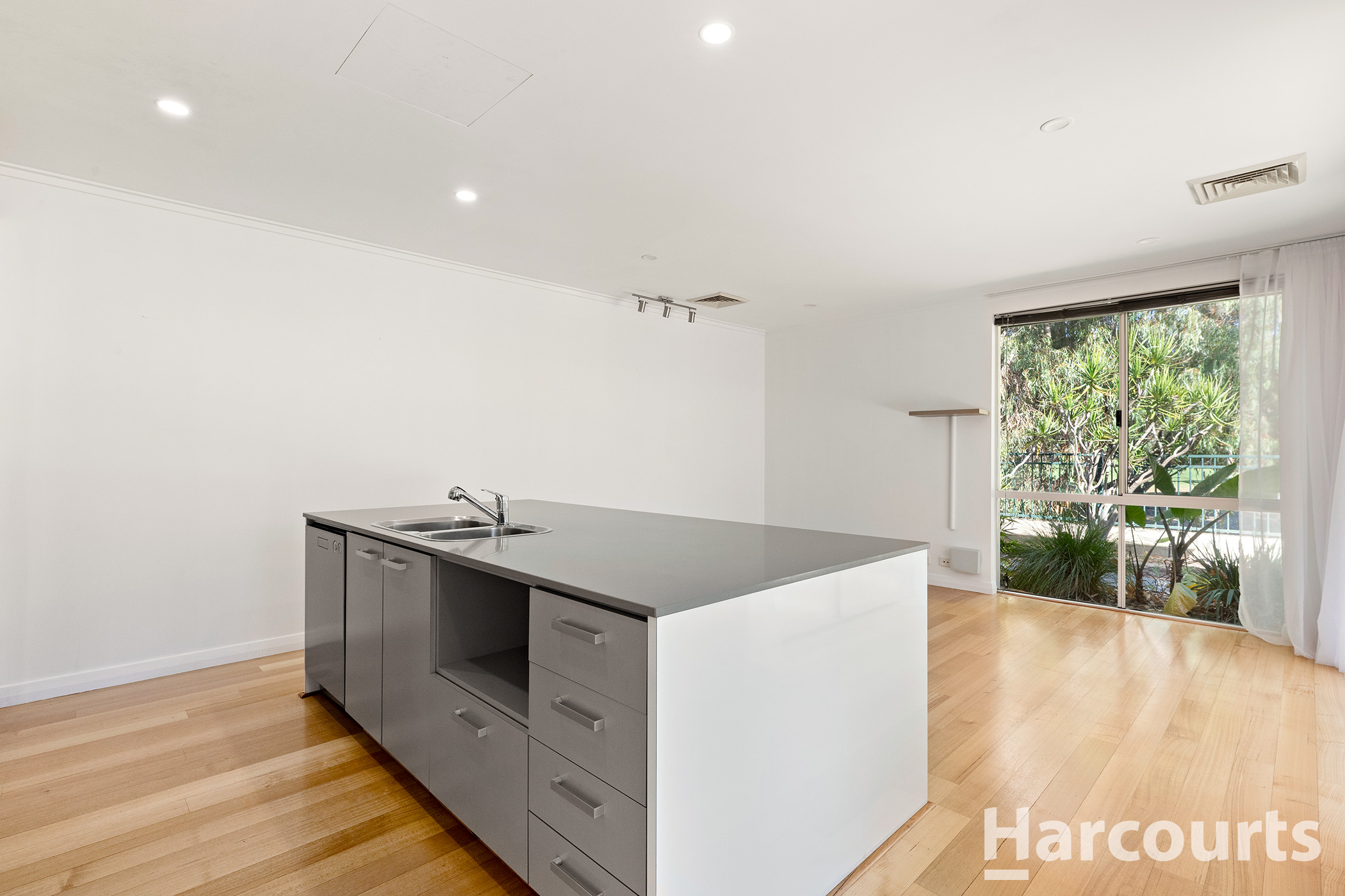 13 TYLNEY LOOP, Meadow Springs WA 6210 - Image 7