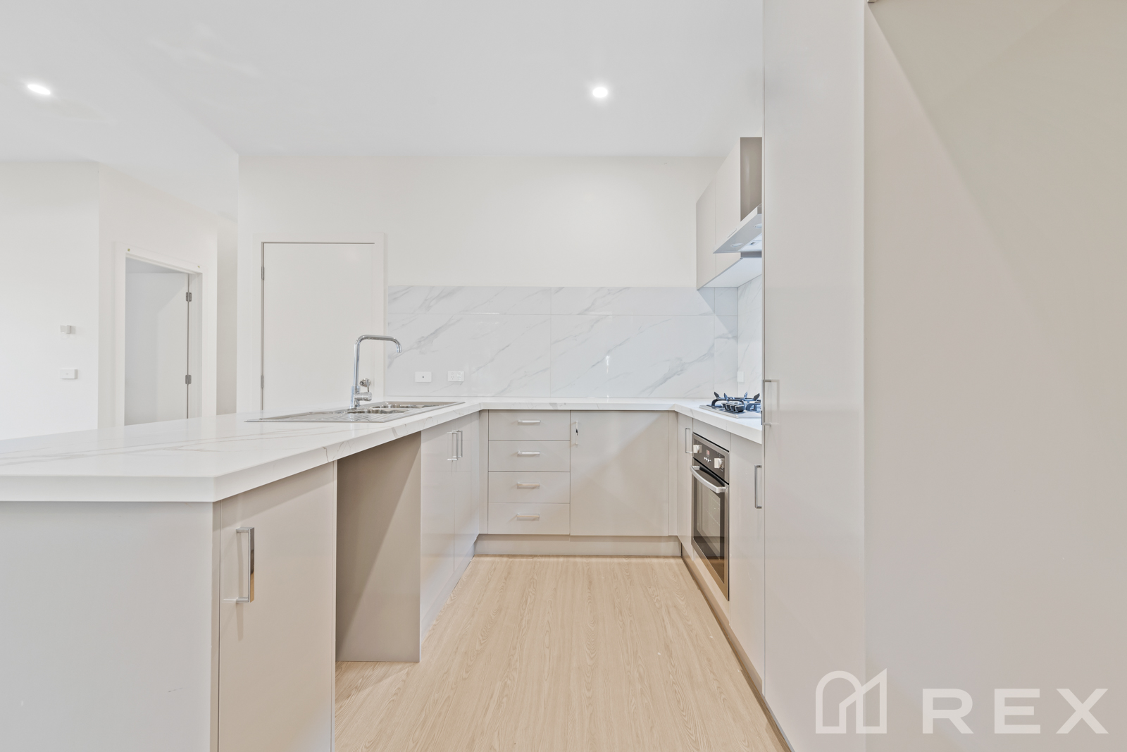 3-bedroom unit at 9 Shan Place, Hampton Park, VIC 3976, Casey, Victoria