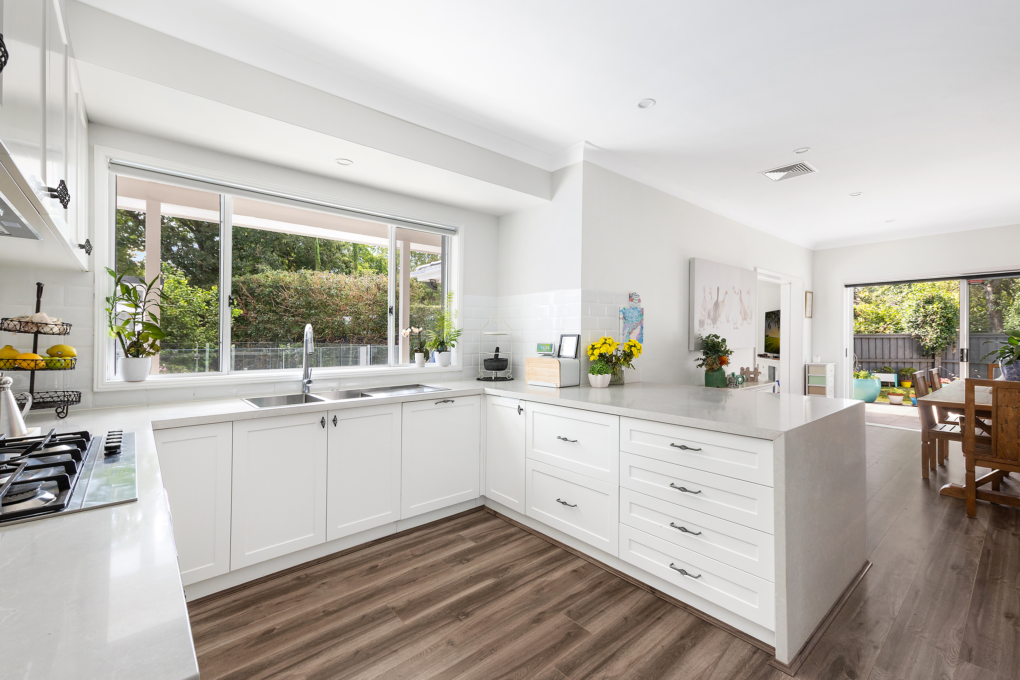 6 Warrimoo Avenue, St Ives, NSW 2075 - Image 3