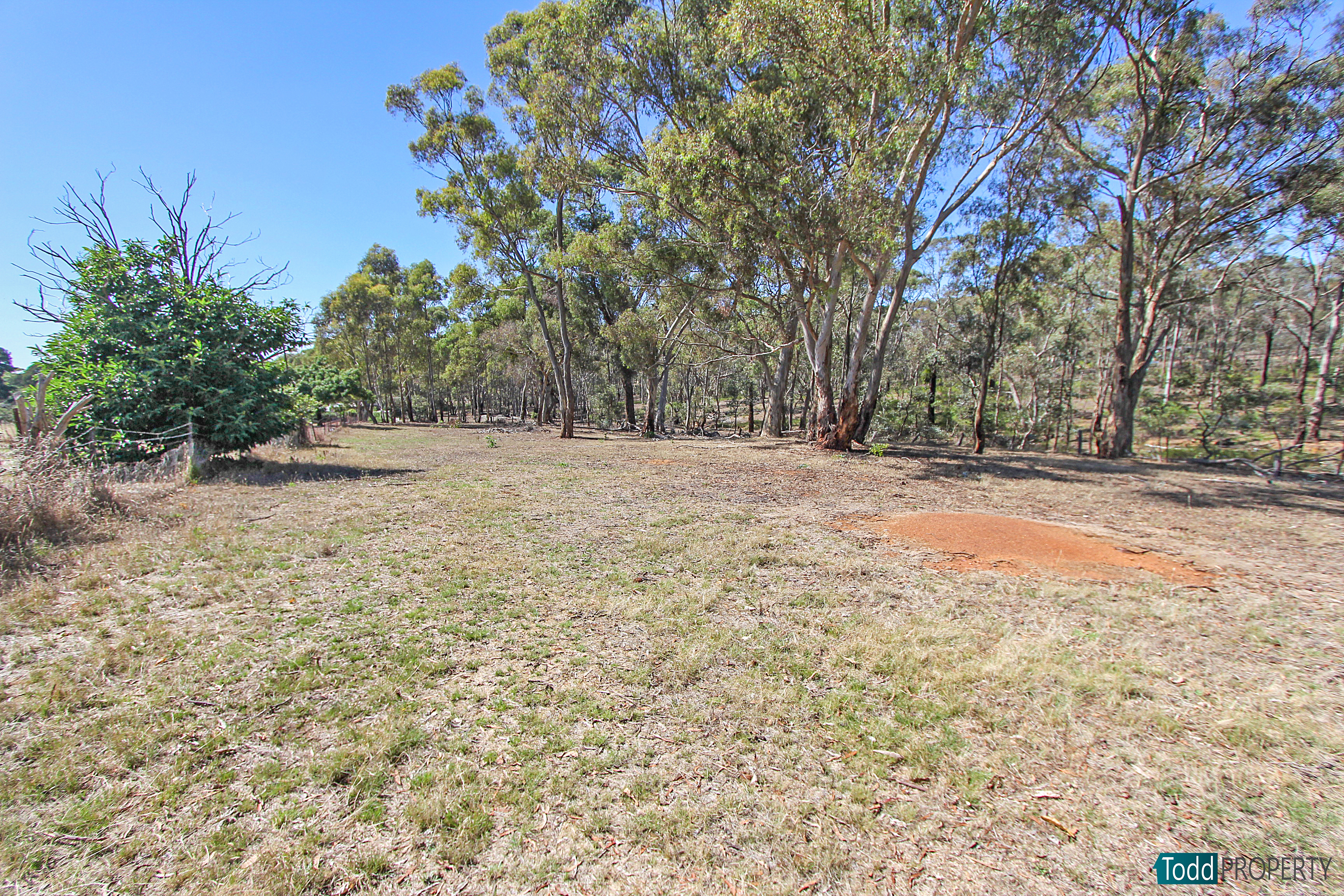 2 Ellis Road, Heathcote, Vic, 3523 - Image 9