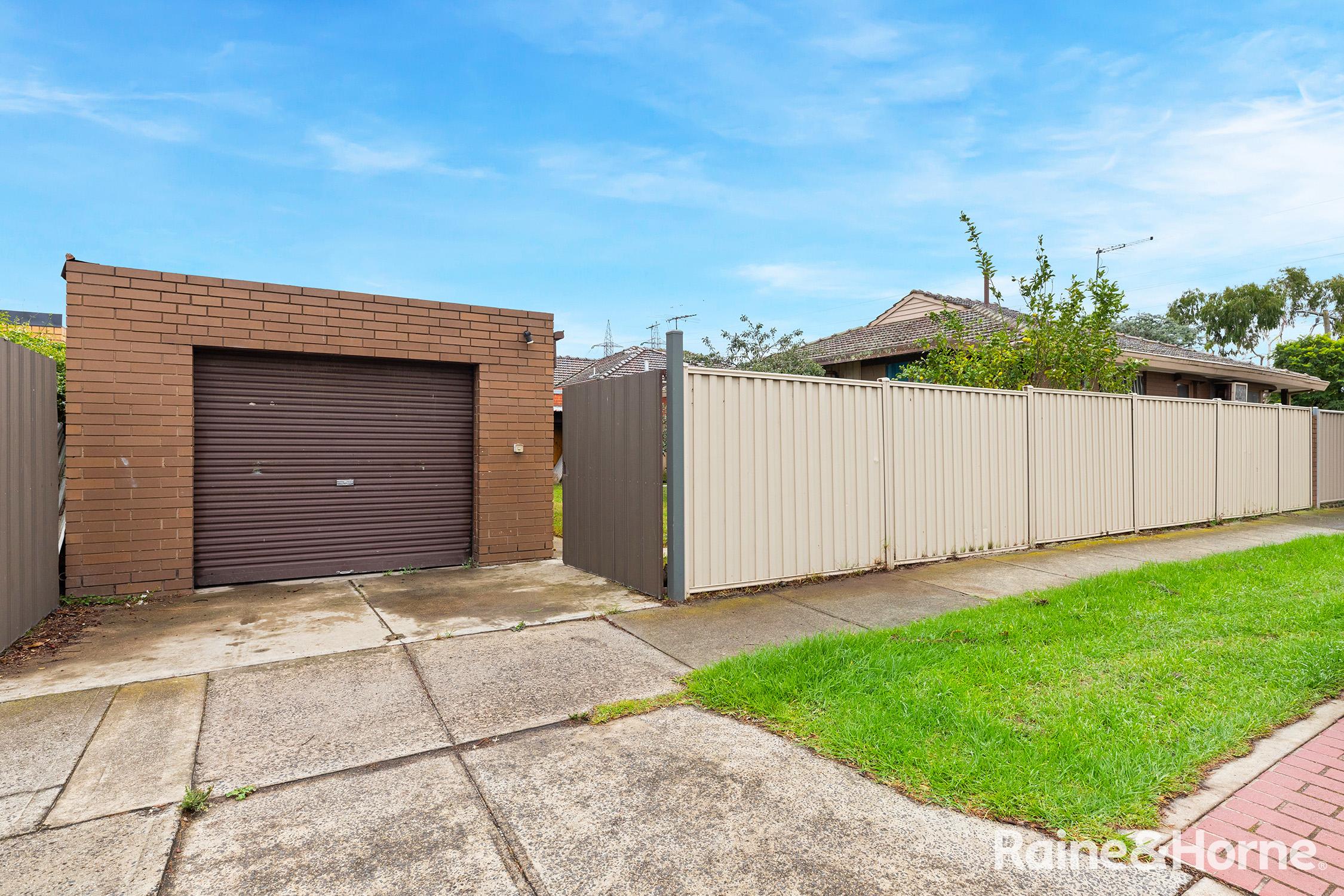 3-bedroom house at 1 HARRIS STREET, St Albans VIC 3021, Brimbank, Victoria