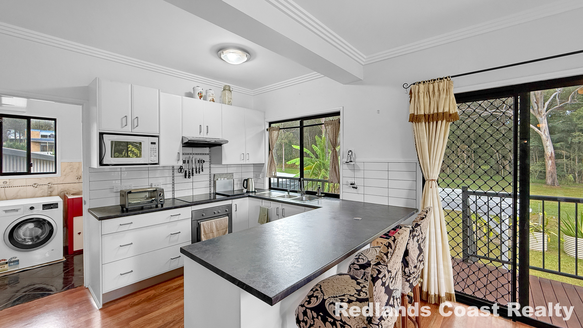 30 PAULA PARADE, Lamb Island QLD 4184 - Image 9